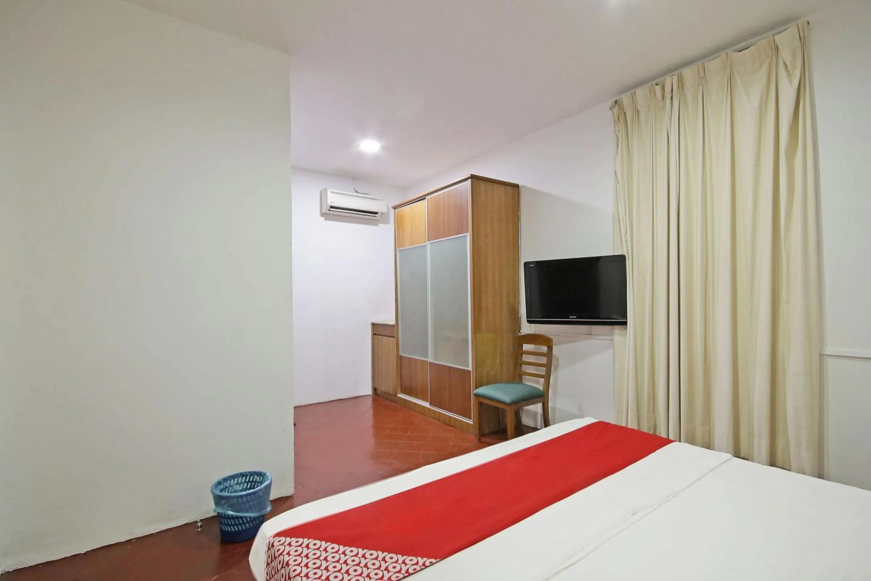 Bedroom, Bed in Hotel O Shalimar