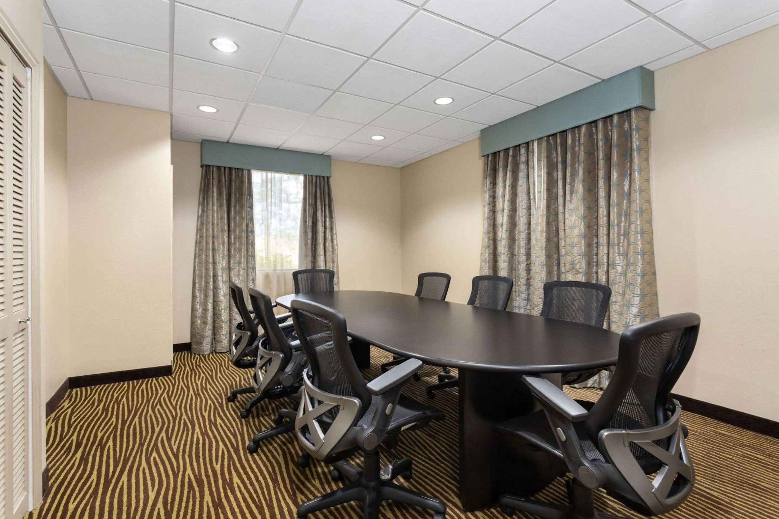 Meeting/conference room in La Quinta by Wyndham Bonita Springs Naples North