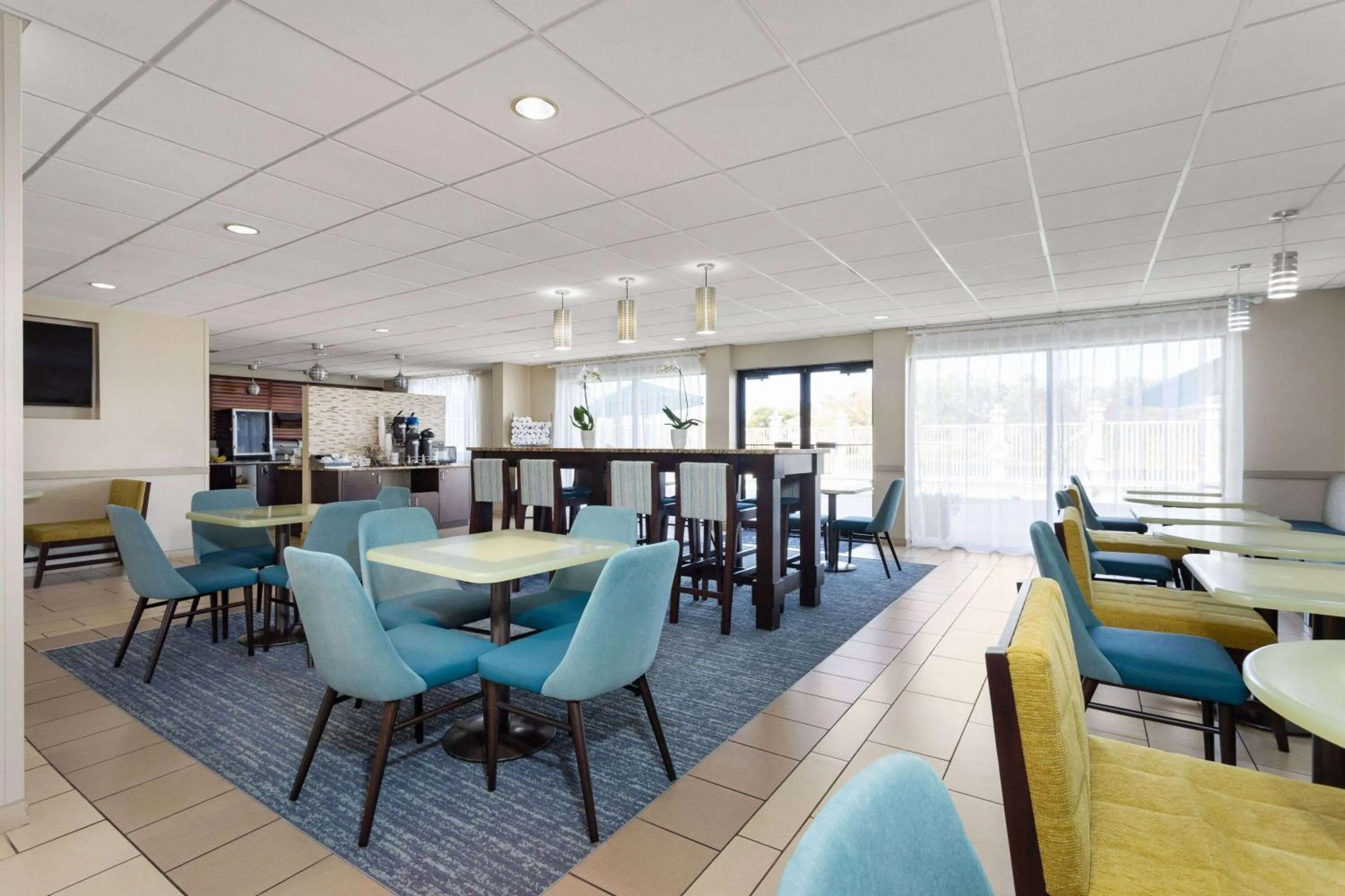 Breakfast in La Quinta by Wyndham Bonita Springs Naples North