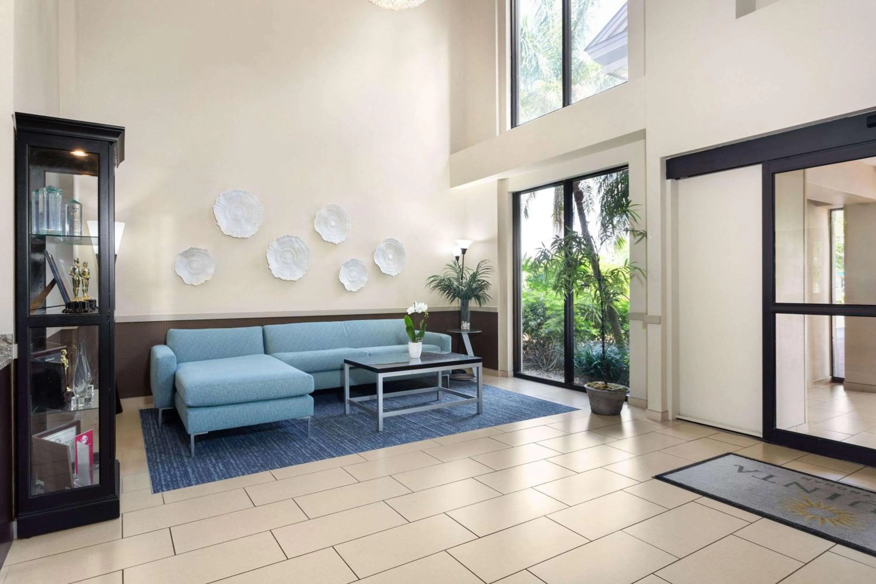 Lobby or reception in La Quinta by Wyndham Bonita Springs Naples North