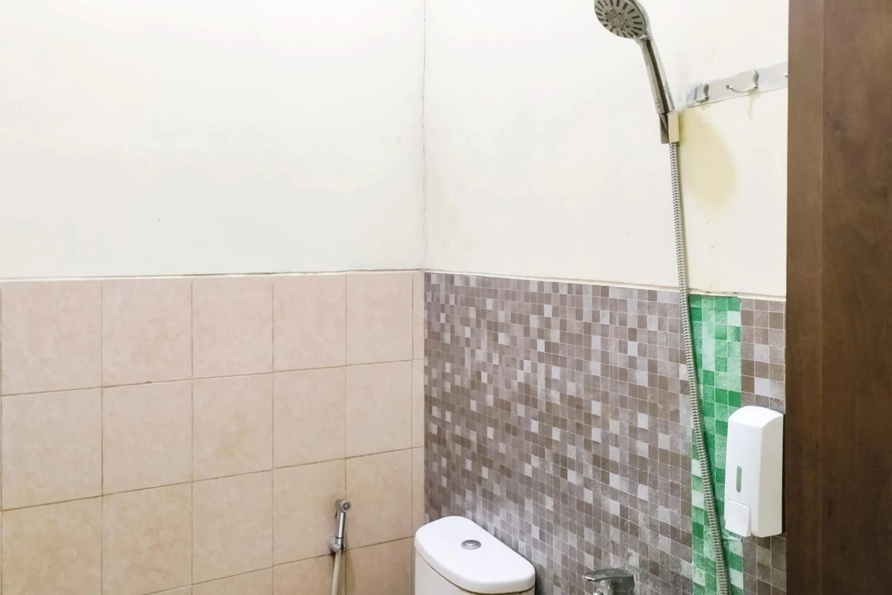 RedDoorz at Guesthouse Oemah Opa Metro Lampung