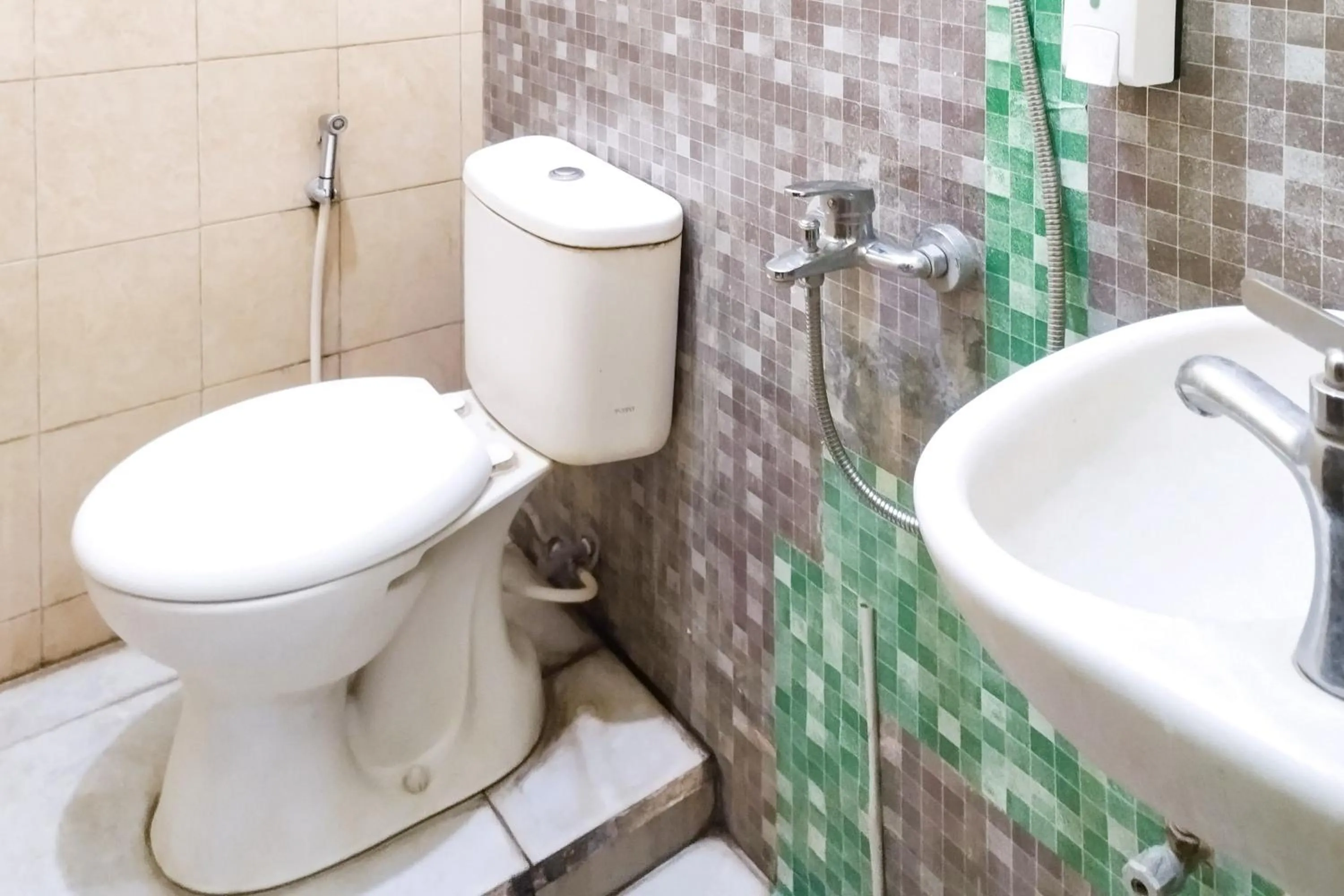 RedDoorz at Guesthouse Oemah Opa Metro Lampung