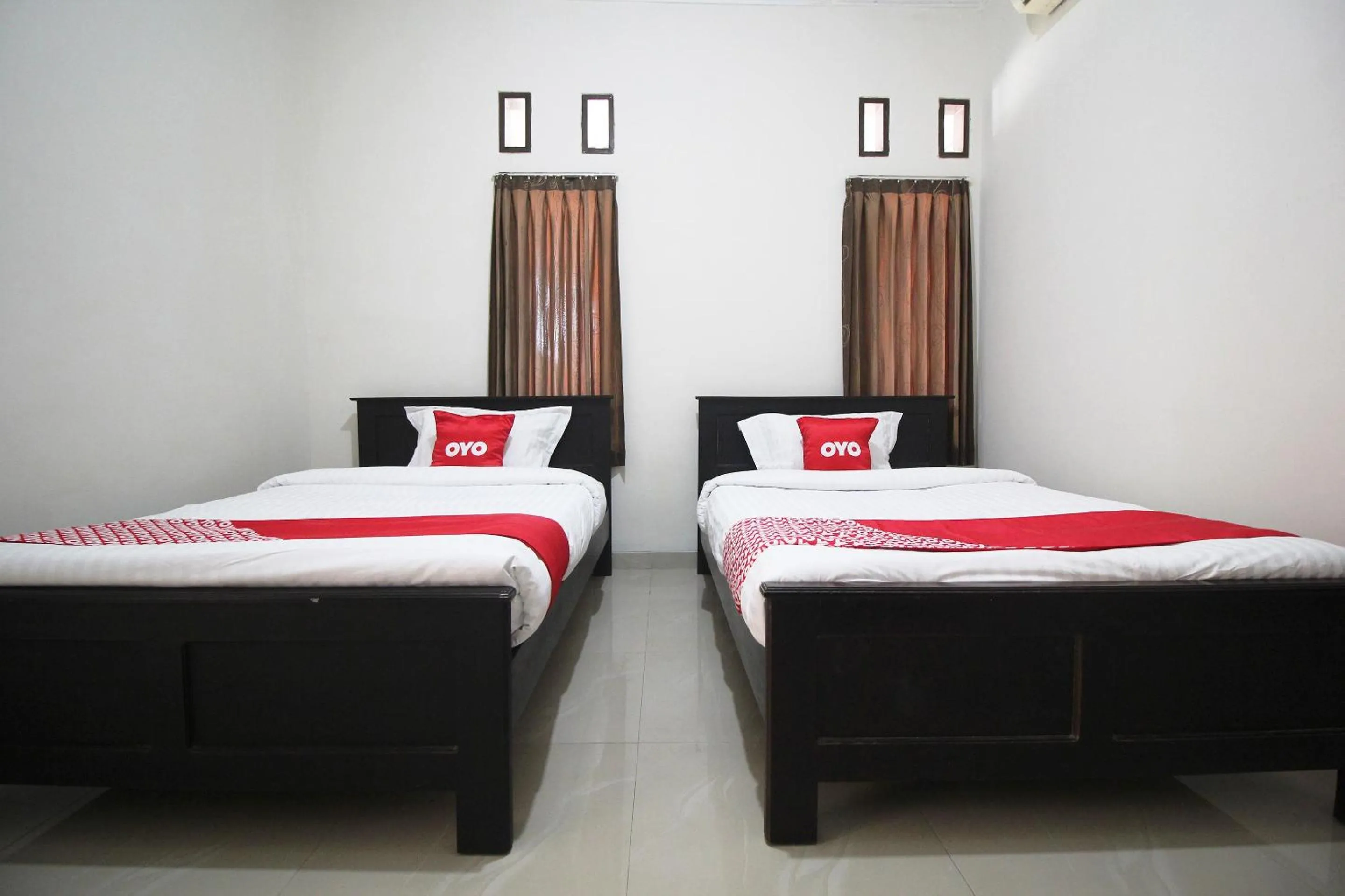 Bedroom, Bed in Hotel O Wisma Ray Syariah