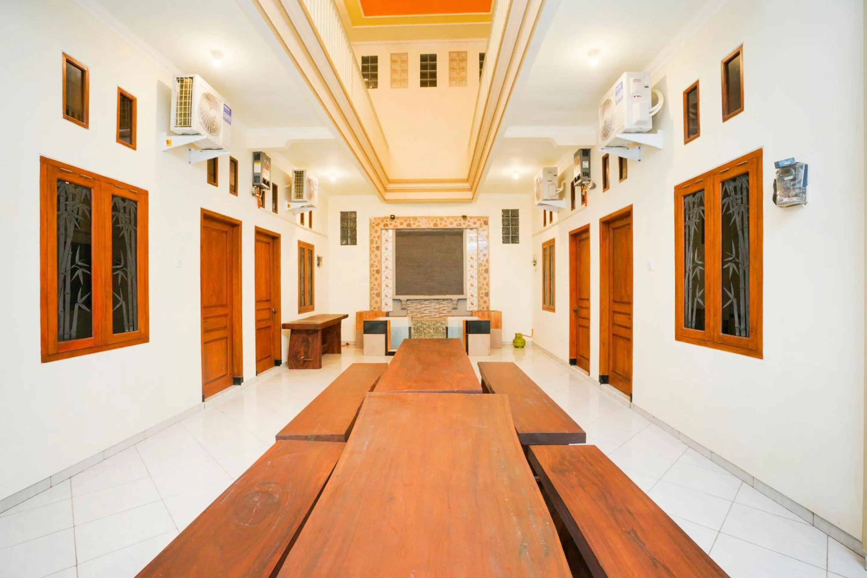 Lobby or reception in OYO 1642 Penginapan Anggrek Syariah 2