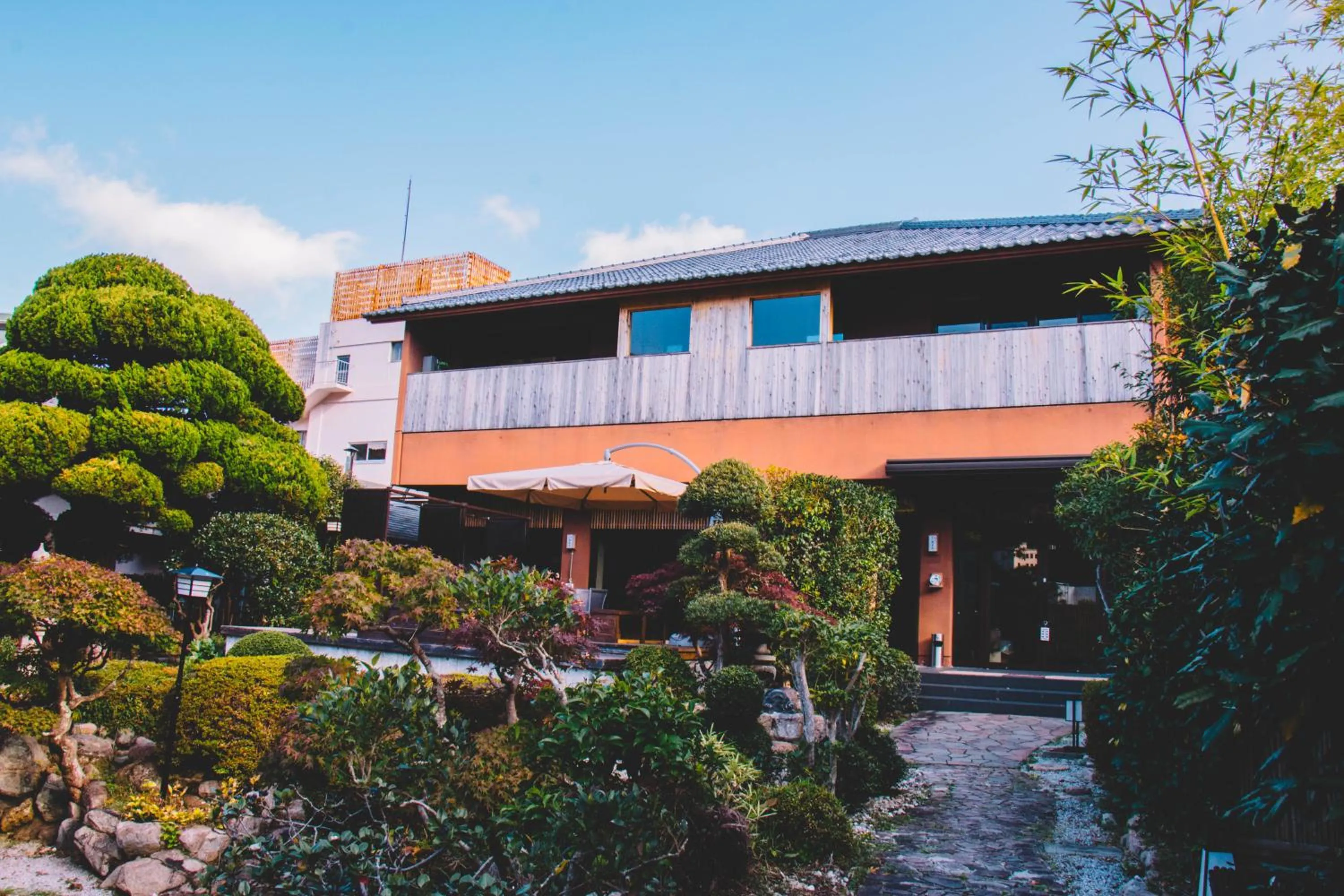 Property building in Waseido Zen