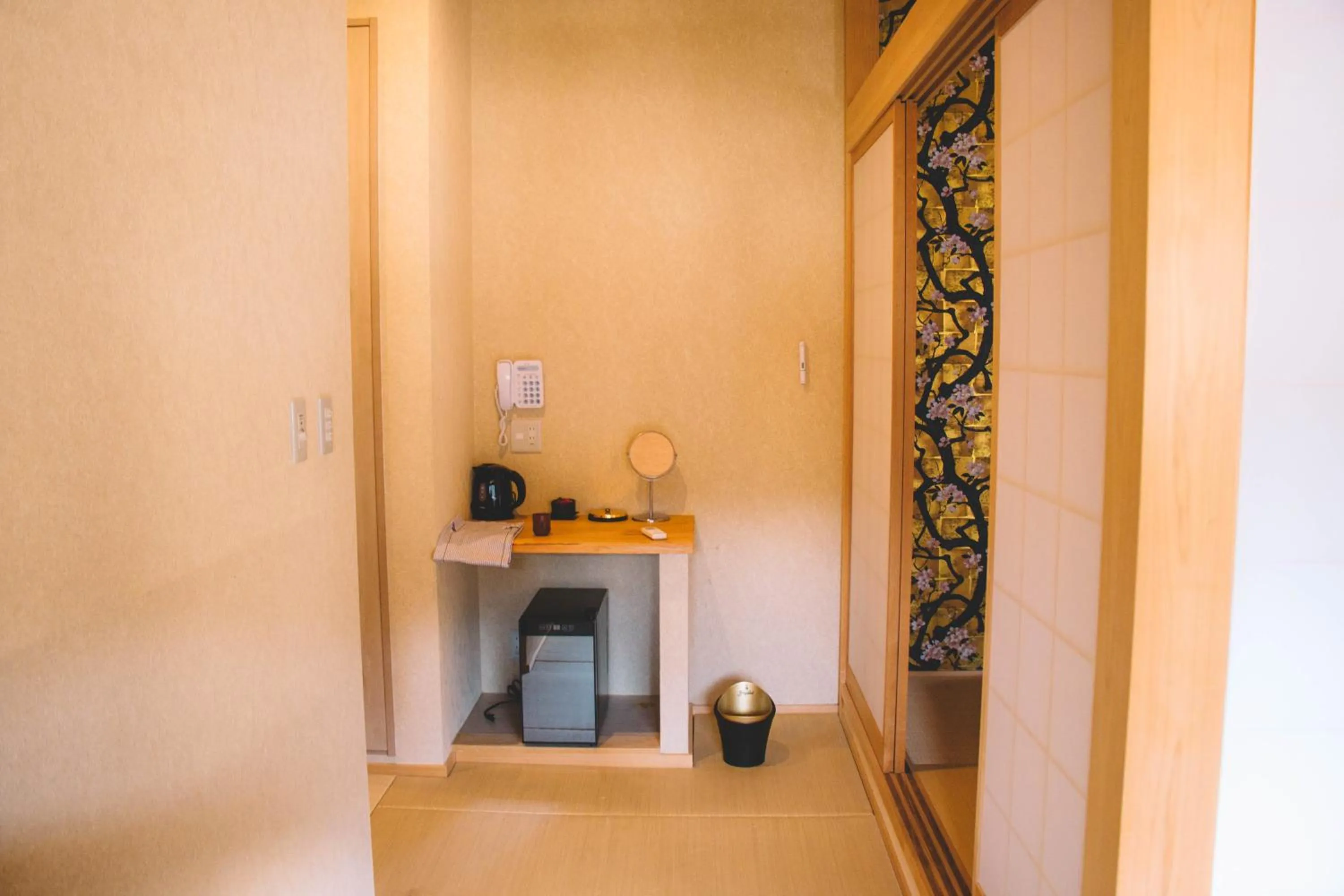 Photo of the whole room in Waseido Zen