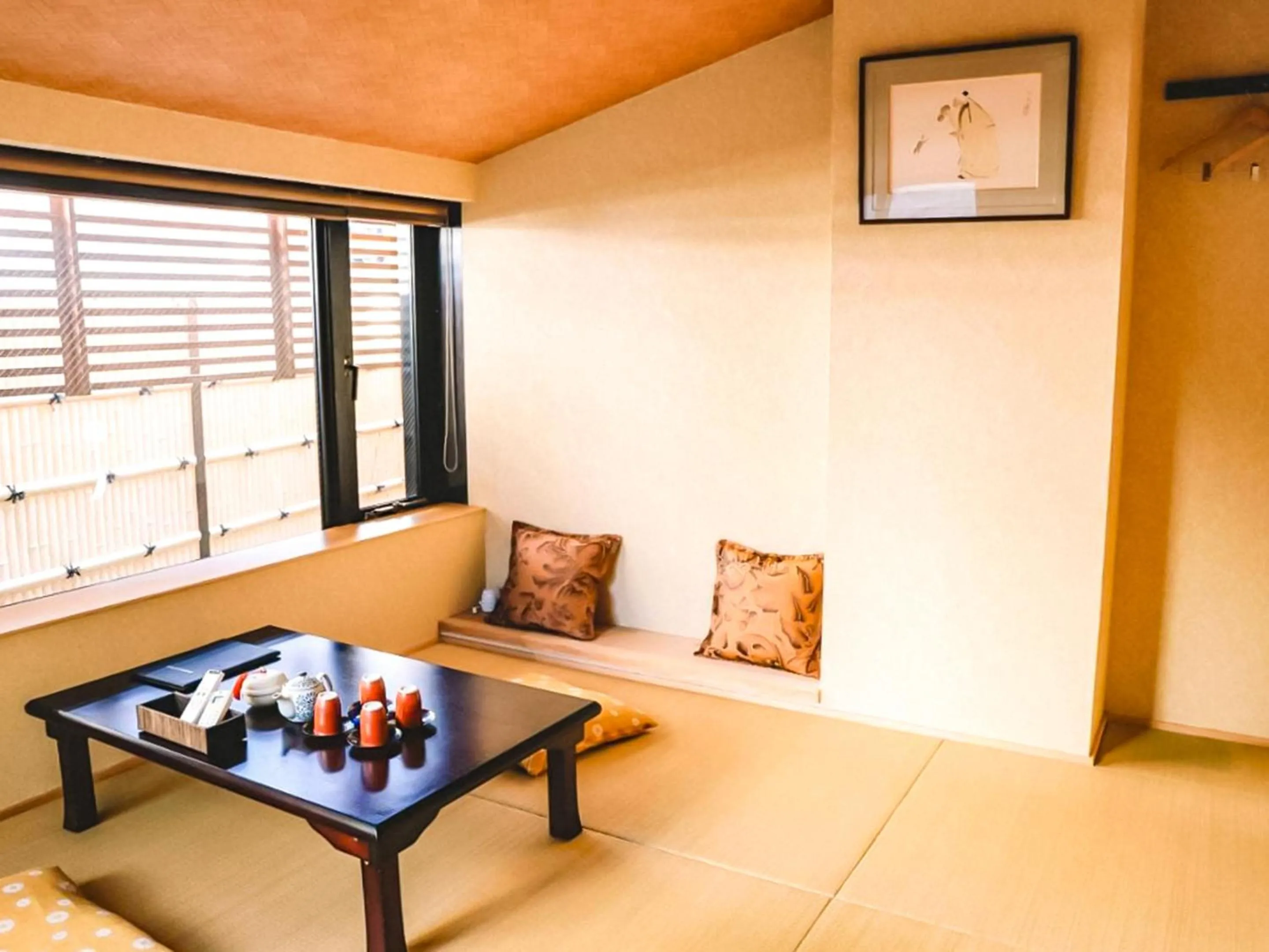 Photo of the whole room in Waseido Zen