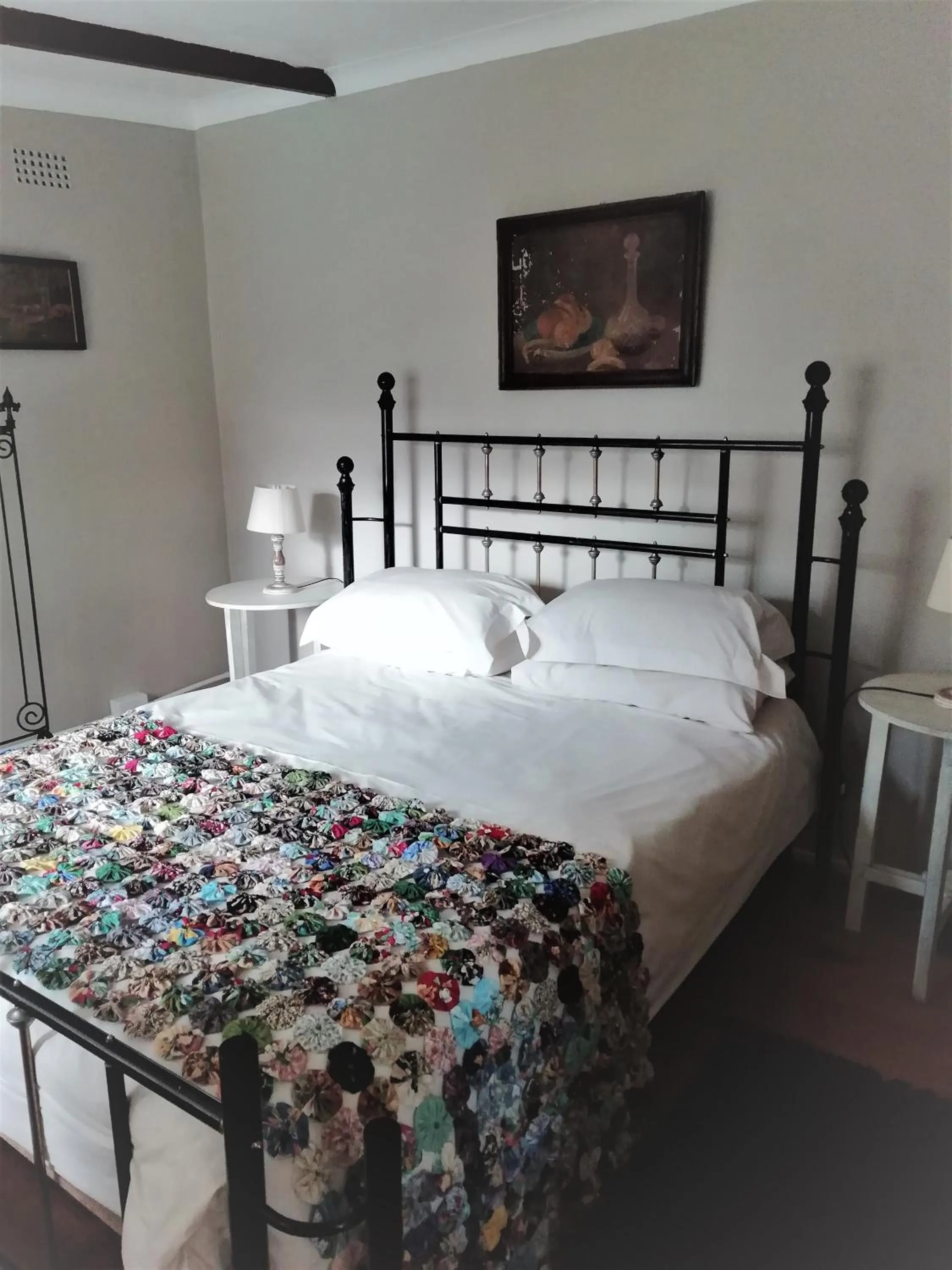 Bedroom, Bed in Fountain Baths Guest Cottages