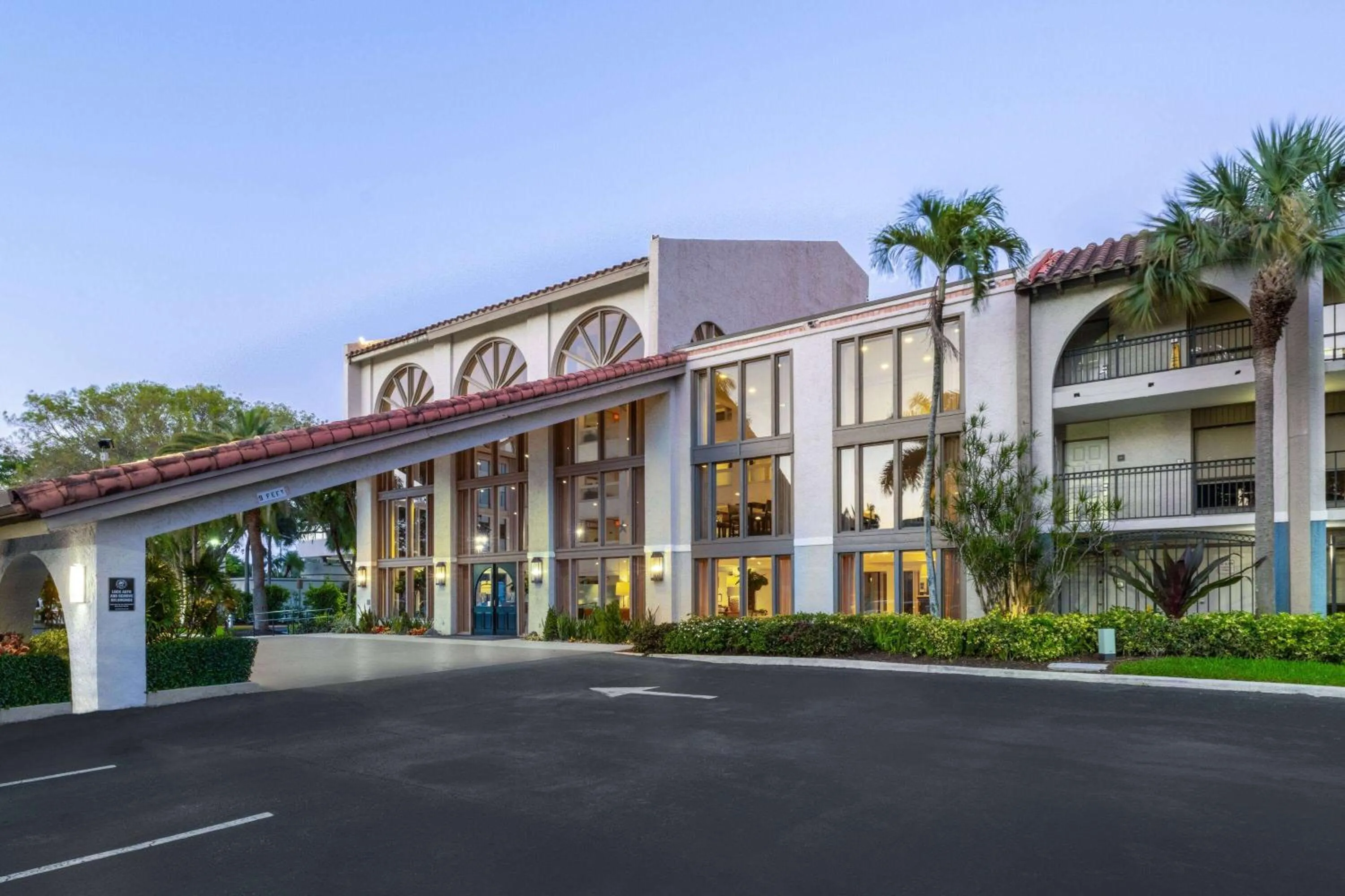 Property building in Wyndham Boca Raton Hotel