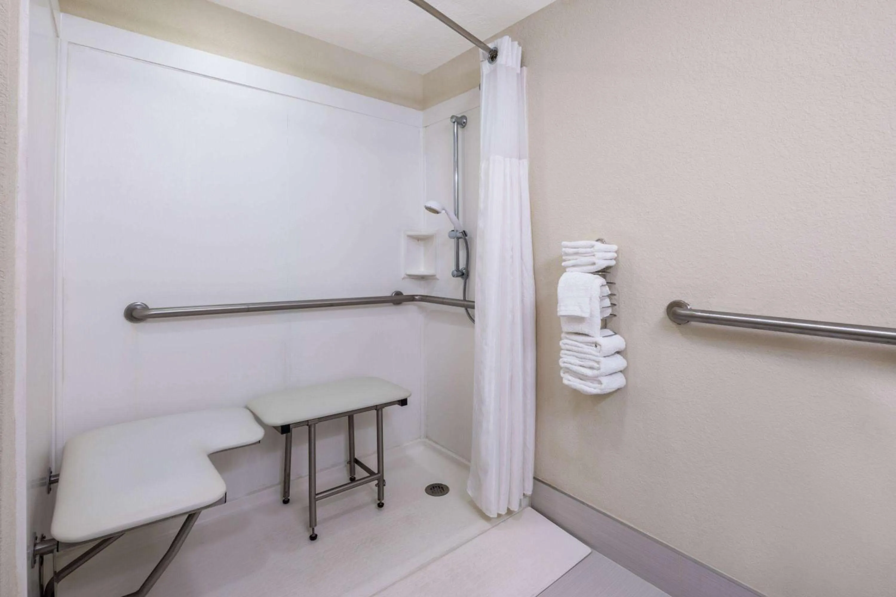 Shower in Wyndham Boca Raton Hotel