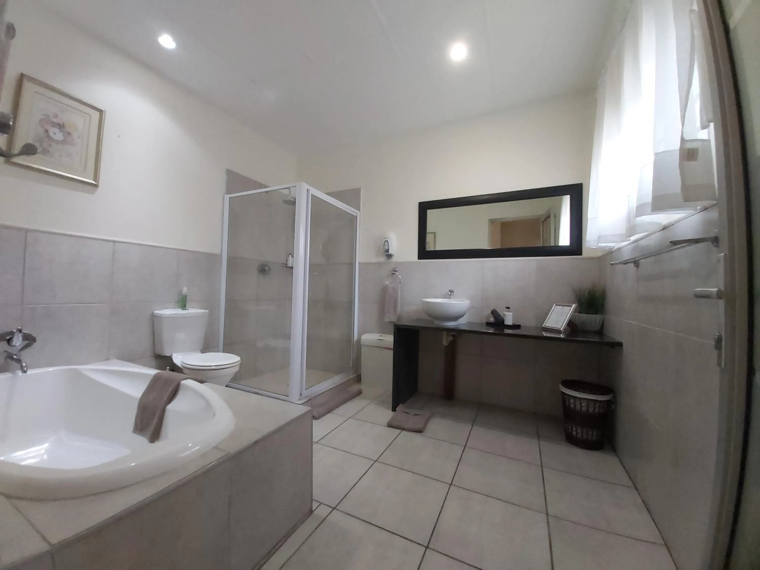 Bathroom in Rockview Lodge