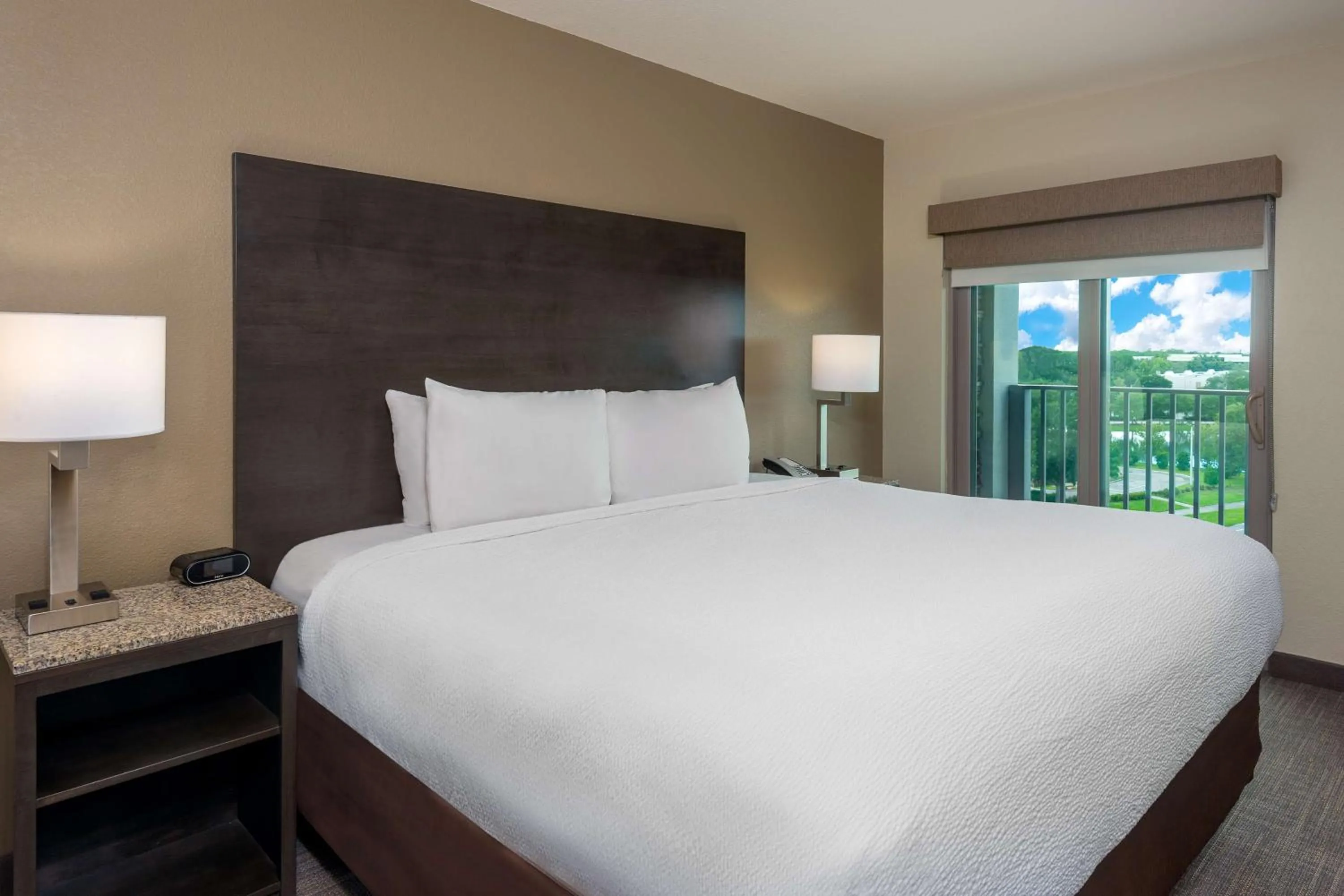 Bedroom, Bed in Ameniti Bay - Best Western Signature Collection