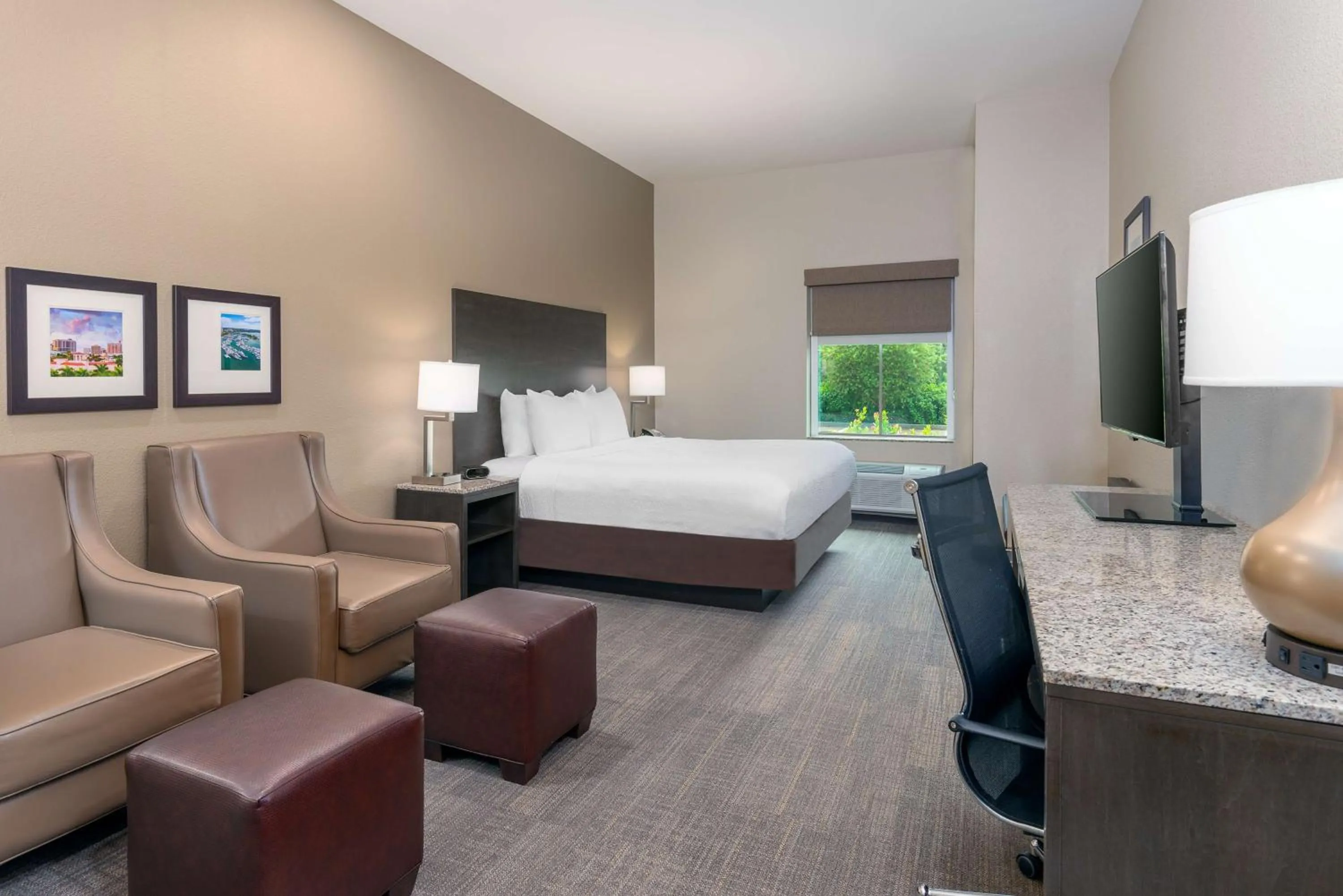 Bedroom, Bed in Ameniti Bay - Best Western Signature Collection