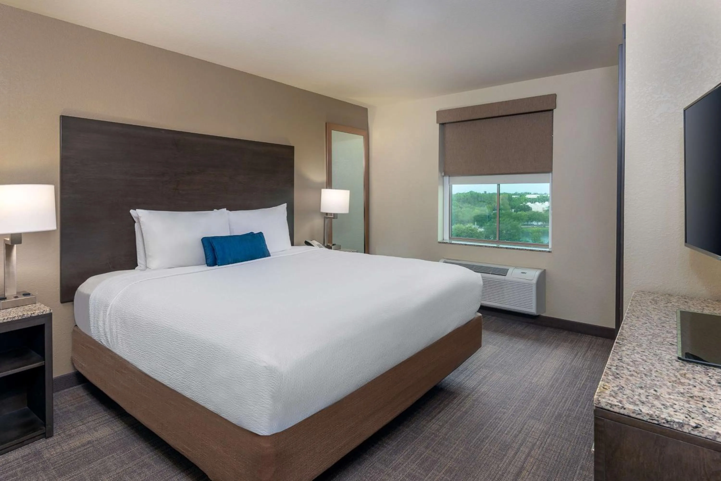 Bedroom, Bed in Ameniti Bay - Best Western Signature Collection