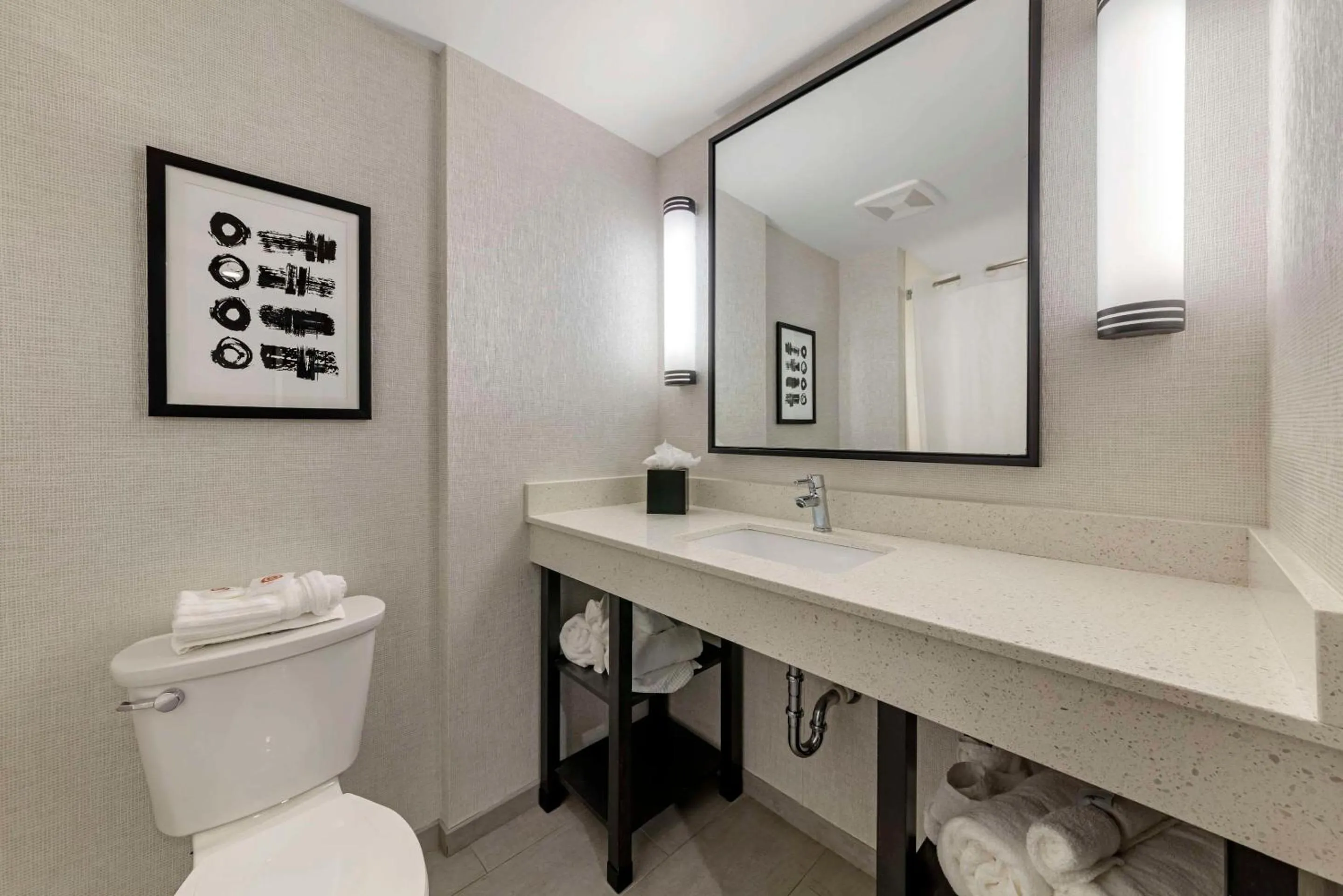 Bedroom in Comfort Inn & Suites Miami International Airport