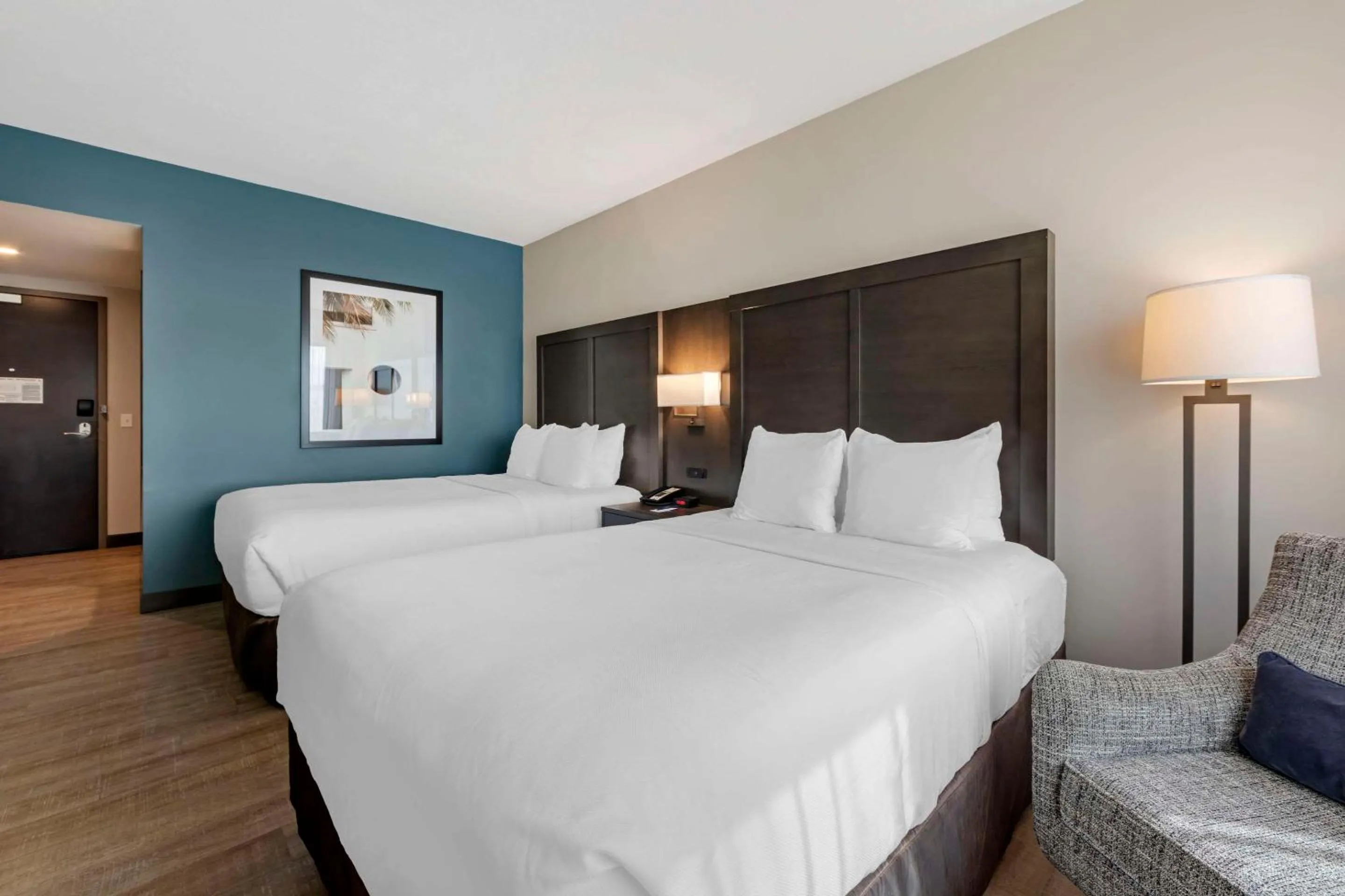 Bedroom, Bed in Comfort Inn & Suites Miami International Airport