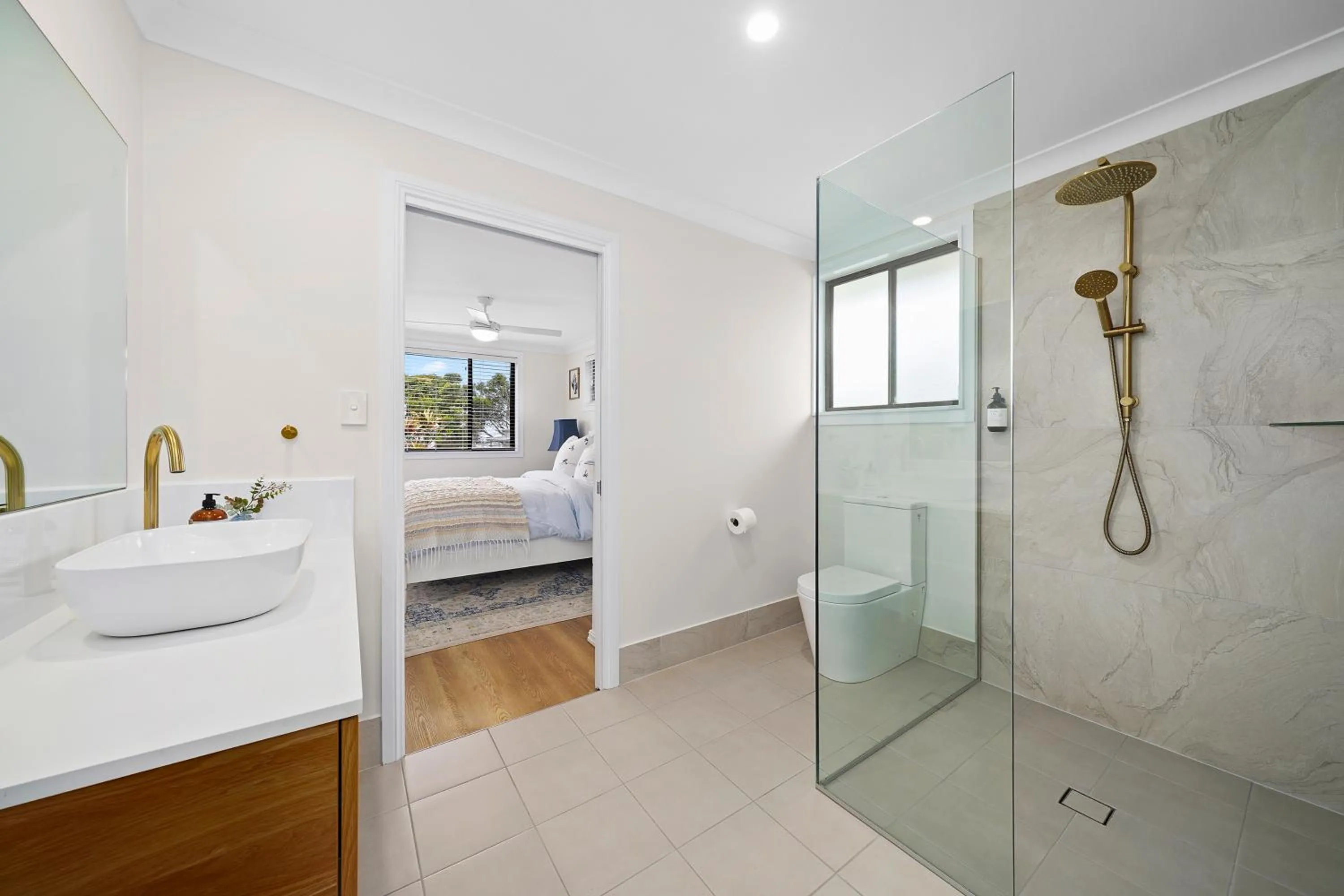 Bathroom, Bed in Little Palm Cabins