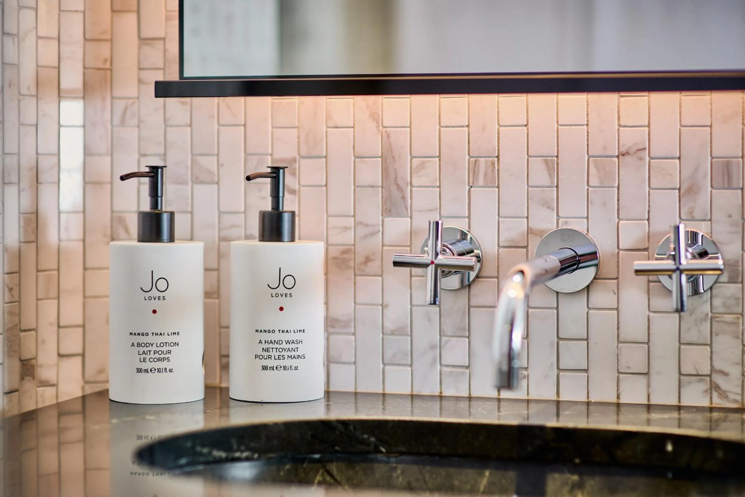 Bathroom in Pan Pacific London