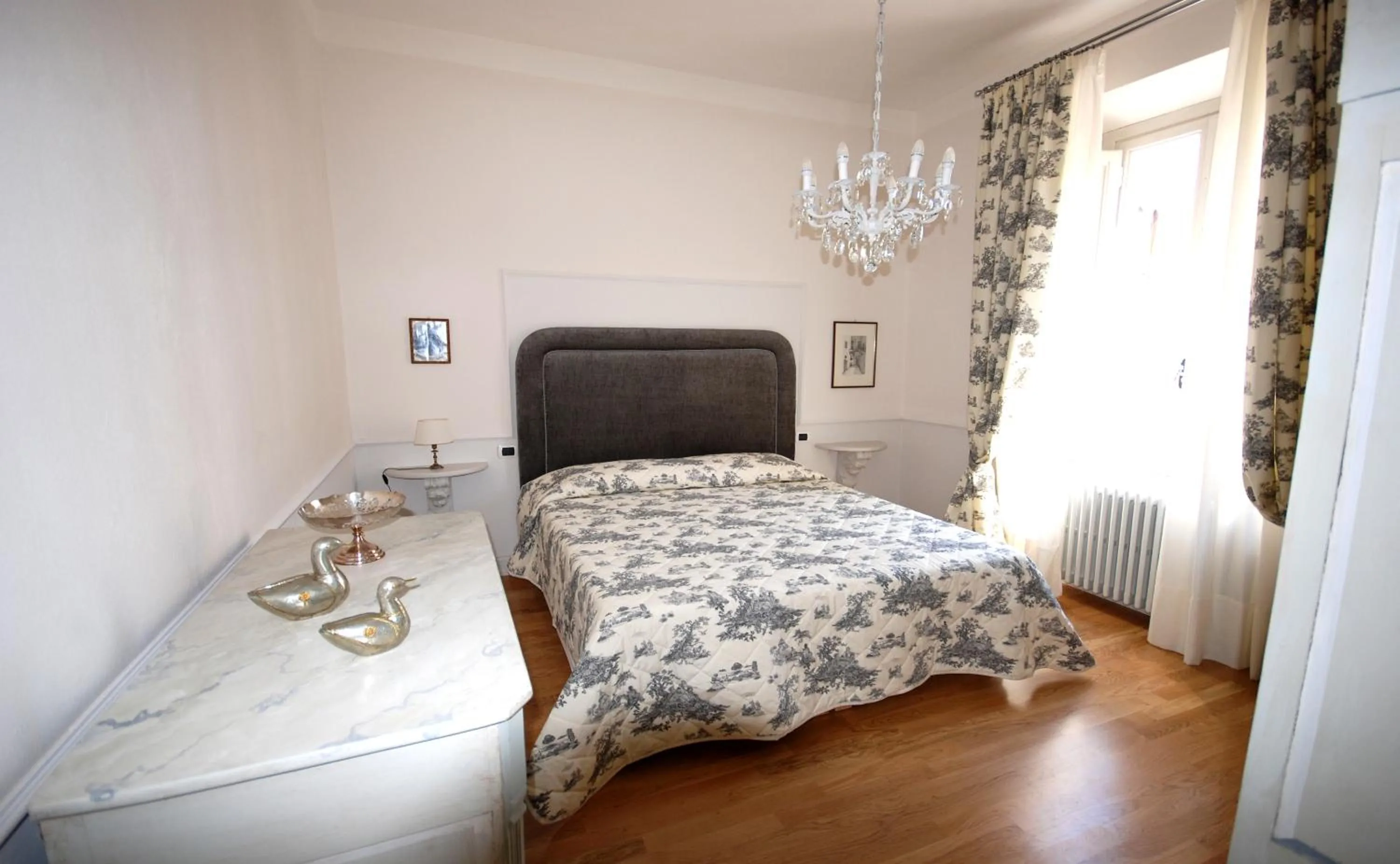 Bed in Apartments In Pistoia