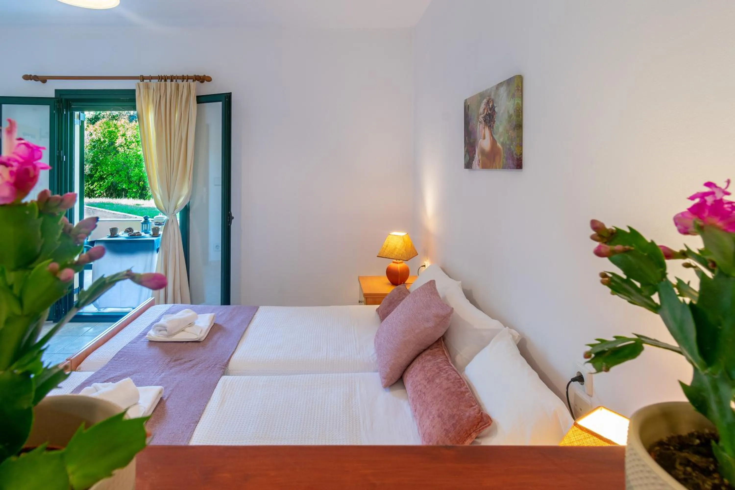 Bed in Rivendell Apartments