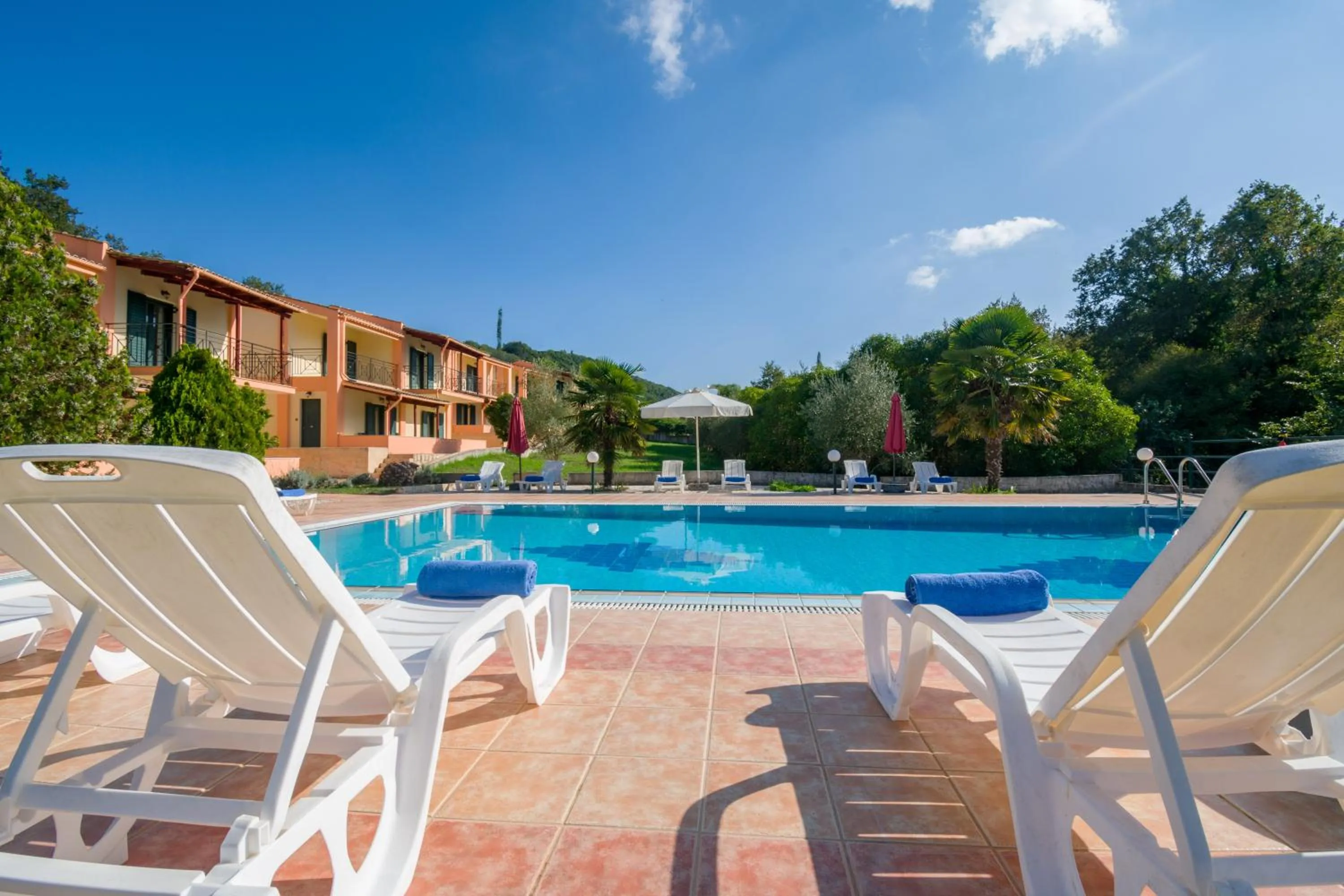 Swimming pool in Rivendell Apartments