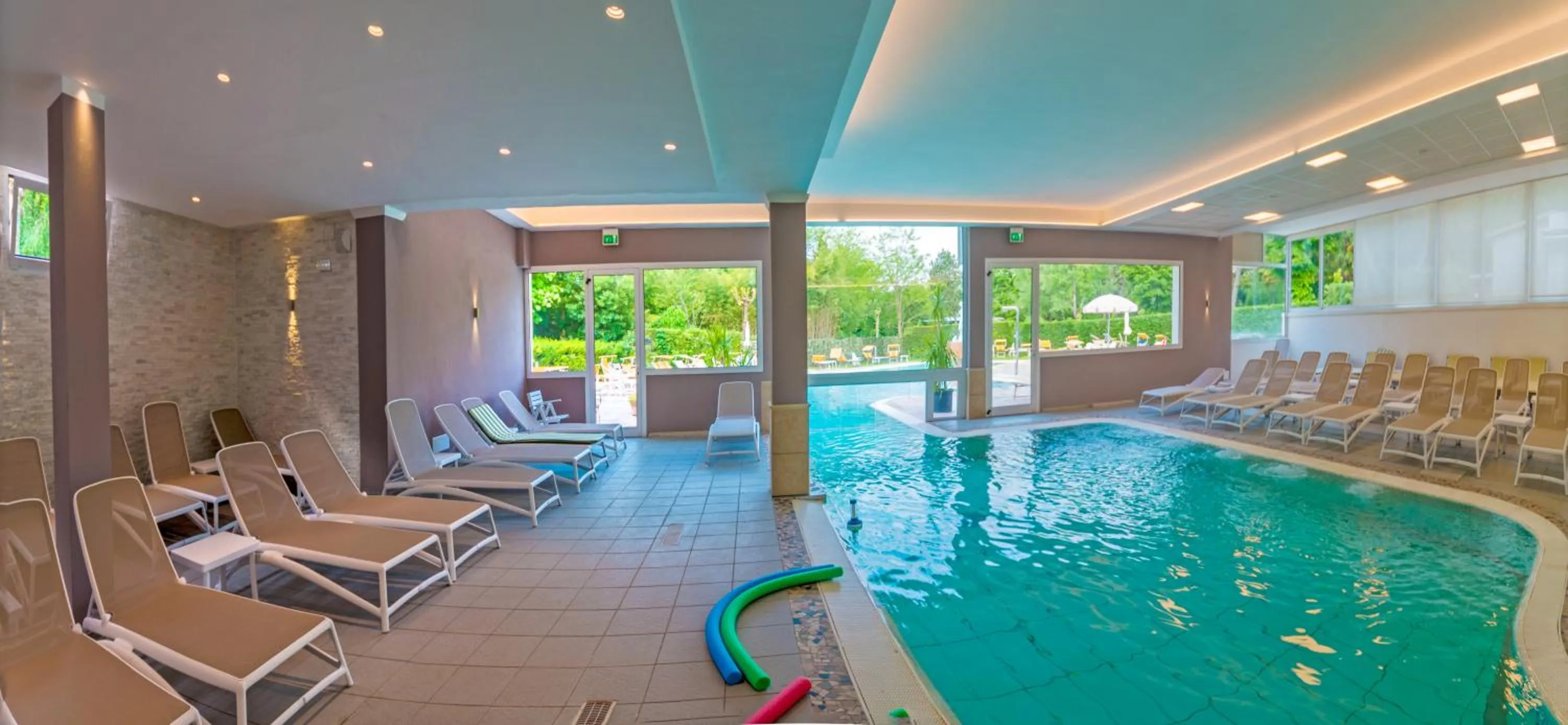 Swimming pool in Terme Villa Pace