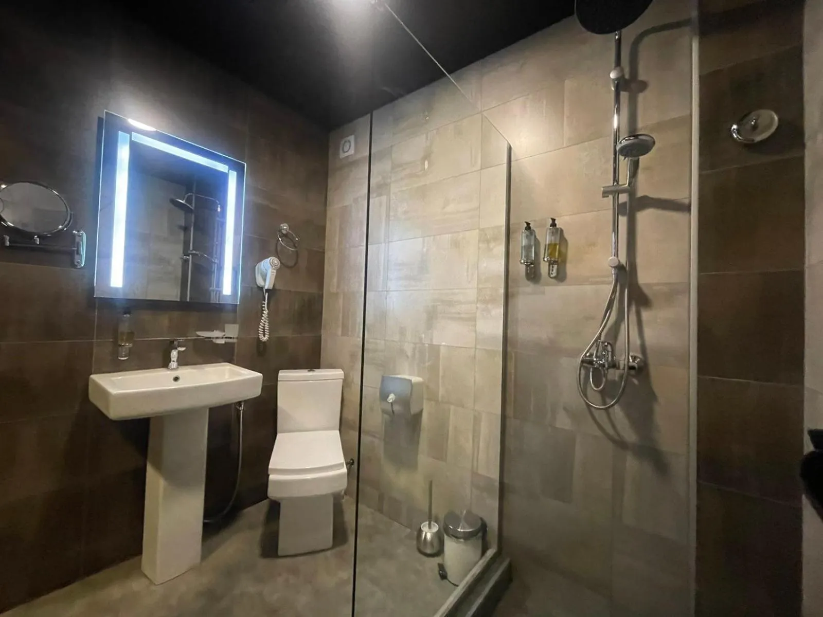 Bathroom in Apart Hotel West