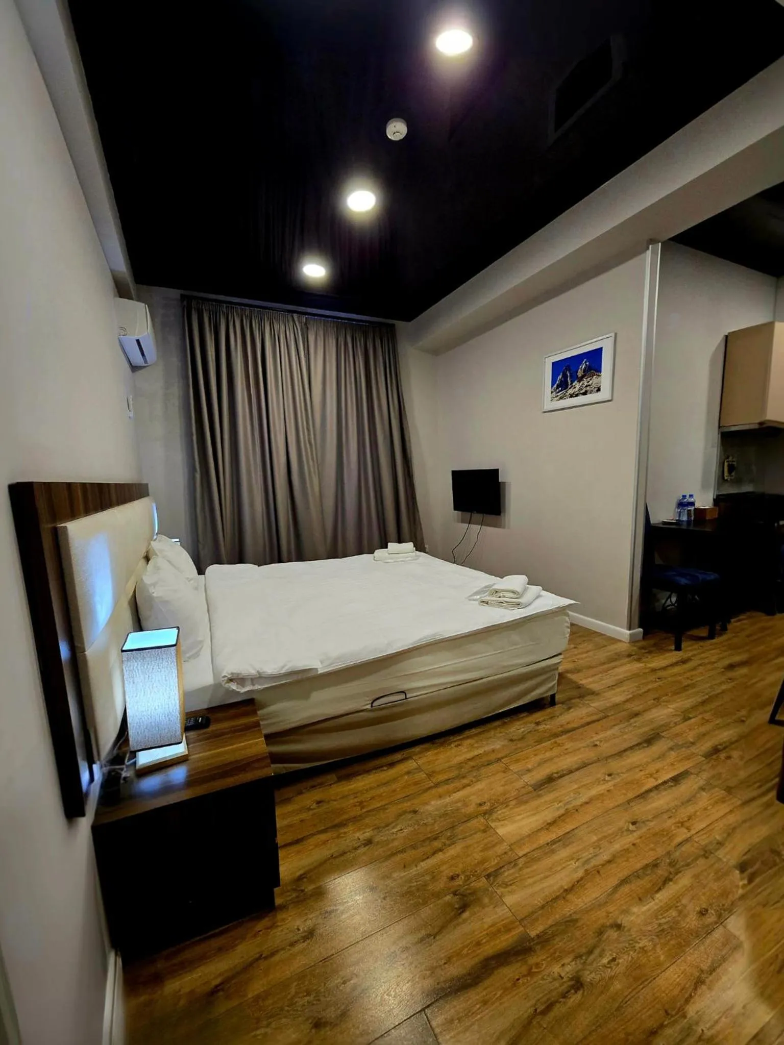 Bedroom, Bed in Apart Hotel West