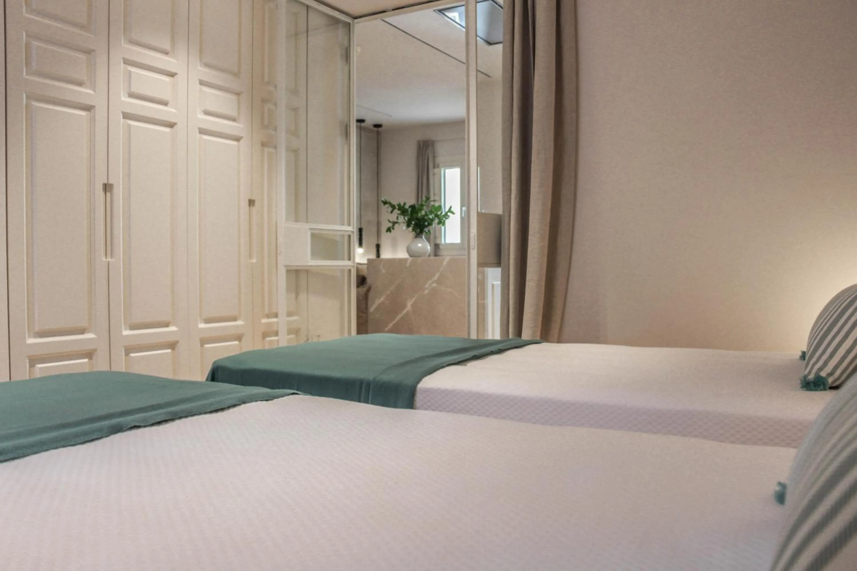 Photo of the whole room, Bed in The Boc Suites