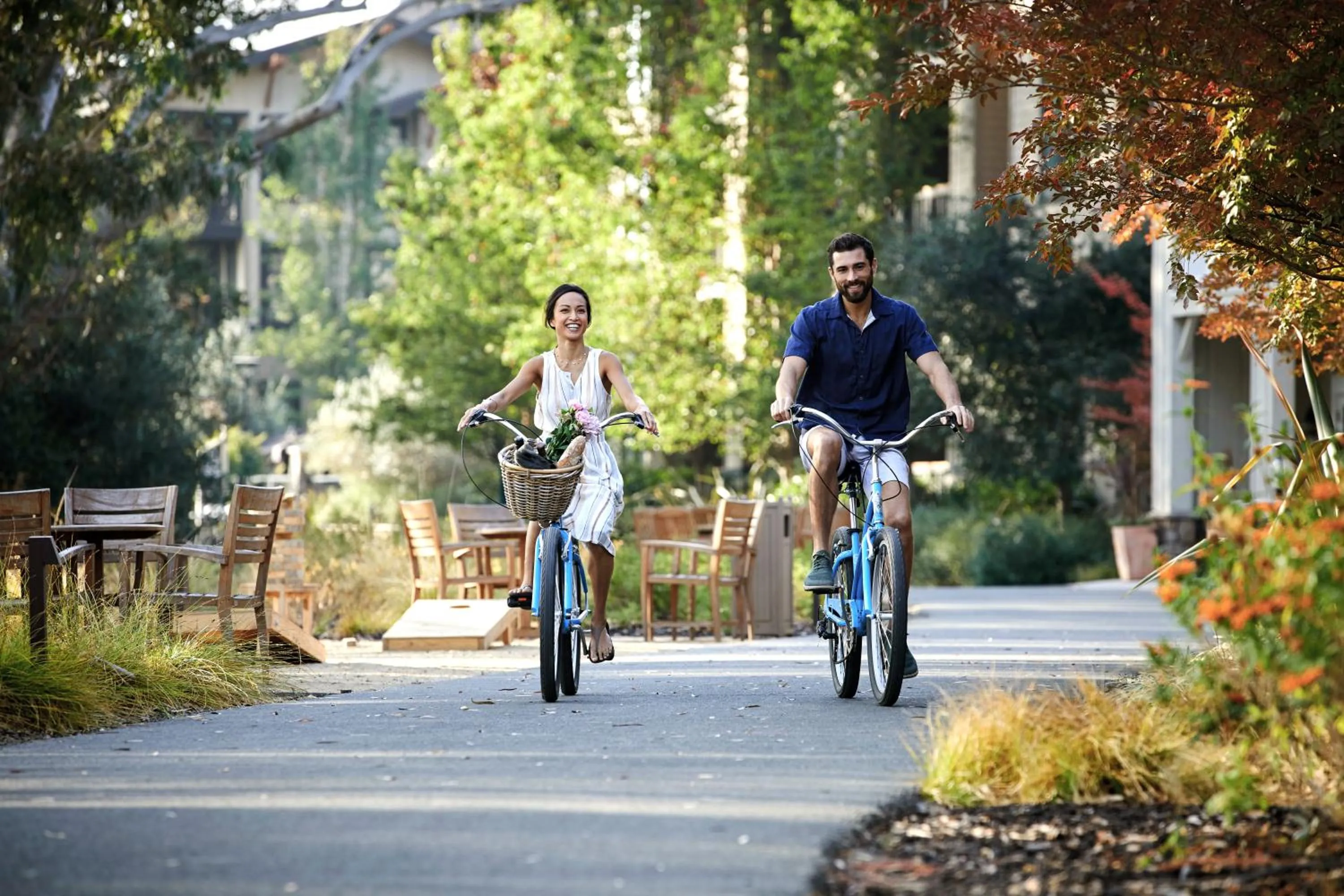 People in River Terrace Inn, a Noble House Hotel