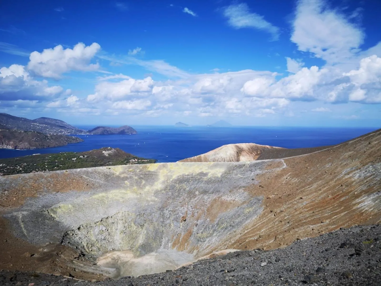 Natural landscape in B&B Al Salvatore Di Lipari