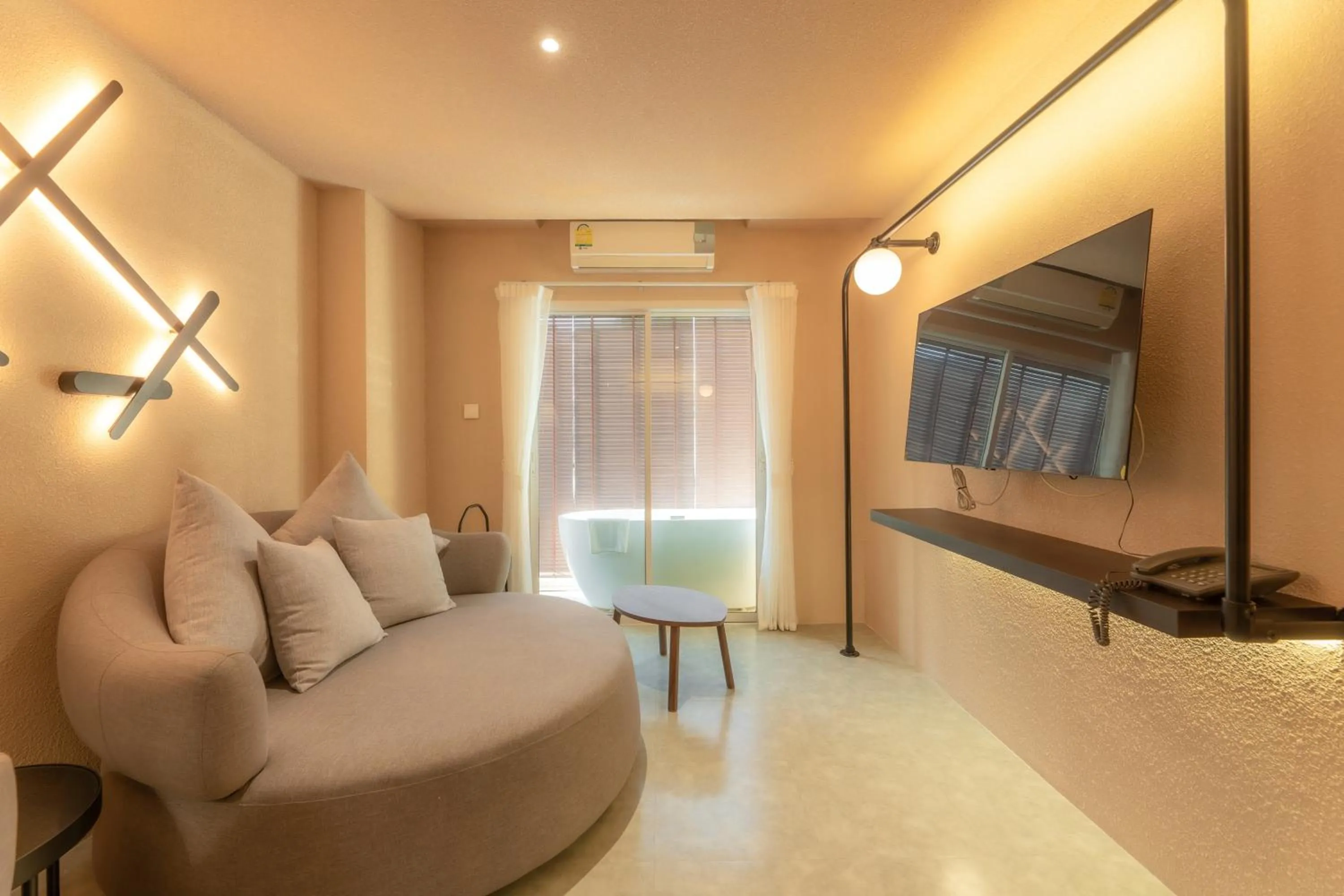 TV and multimedia in Mai Hotel Chiang Mai ใหม่โฮเทล เชียงใหม่