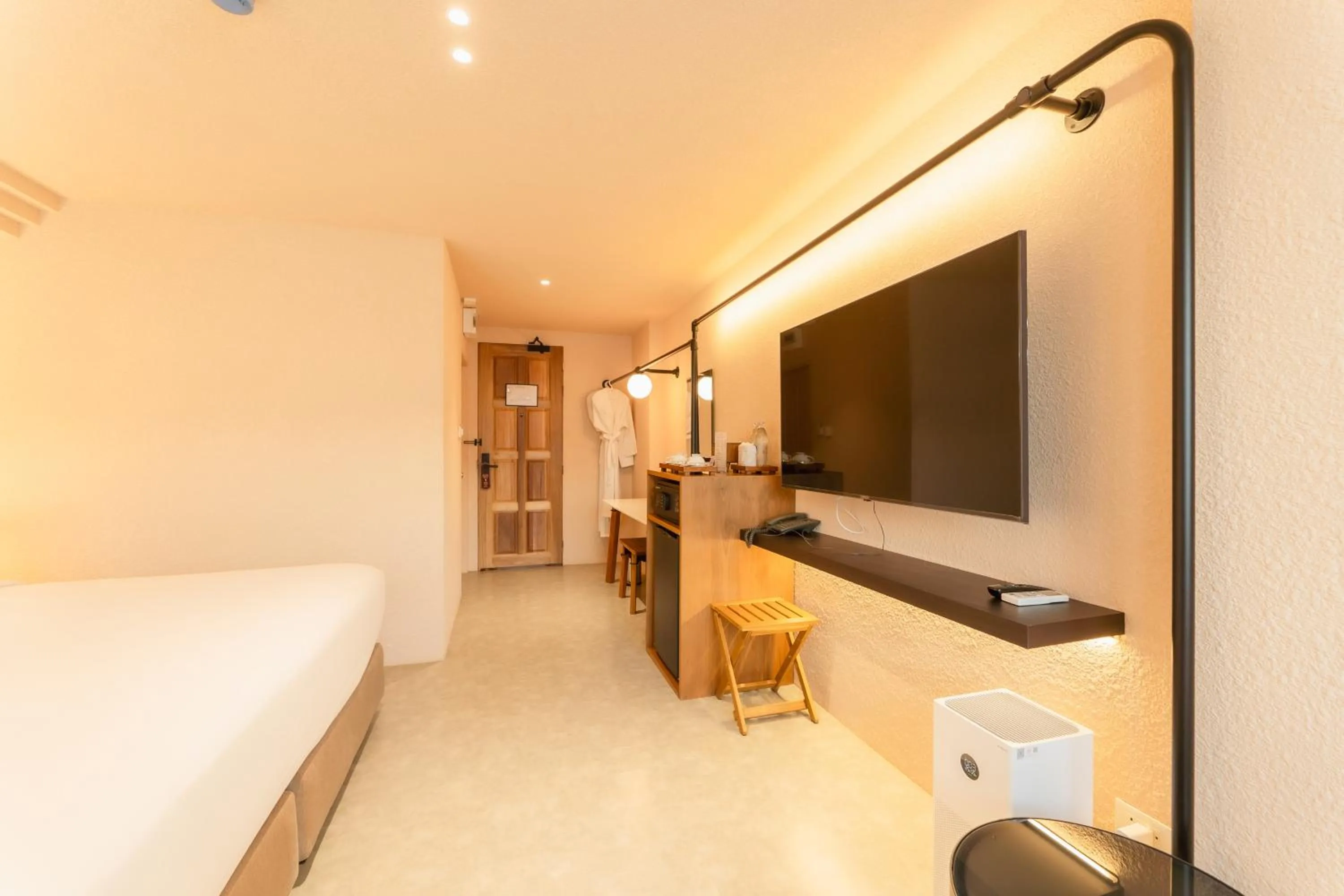 TV and multimedia, Bed in Mai Hotel Chiang Mai ใหม่โฮเทล เชียงใหม่