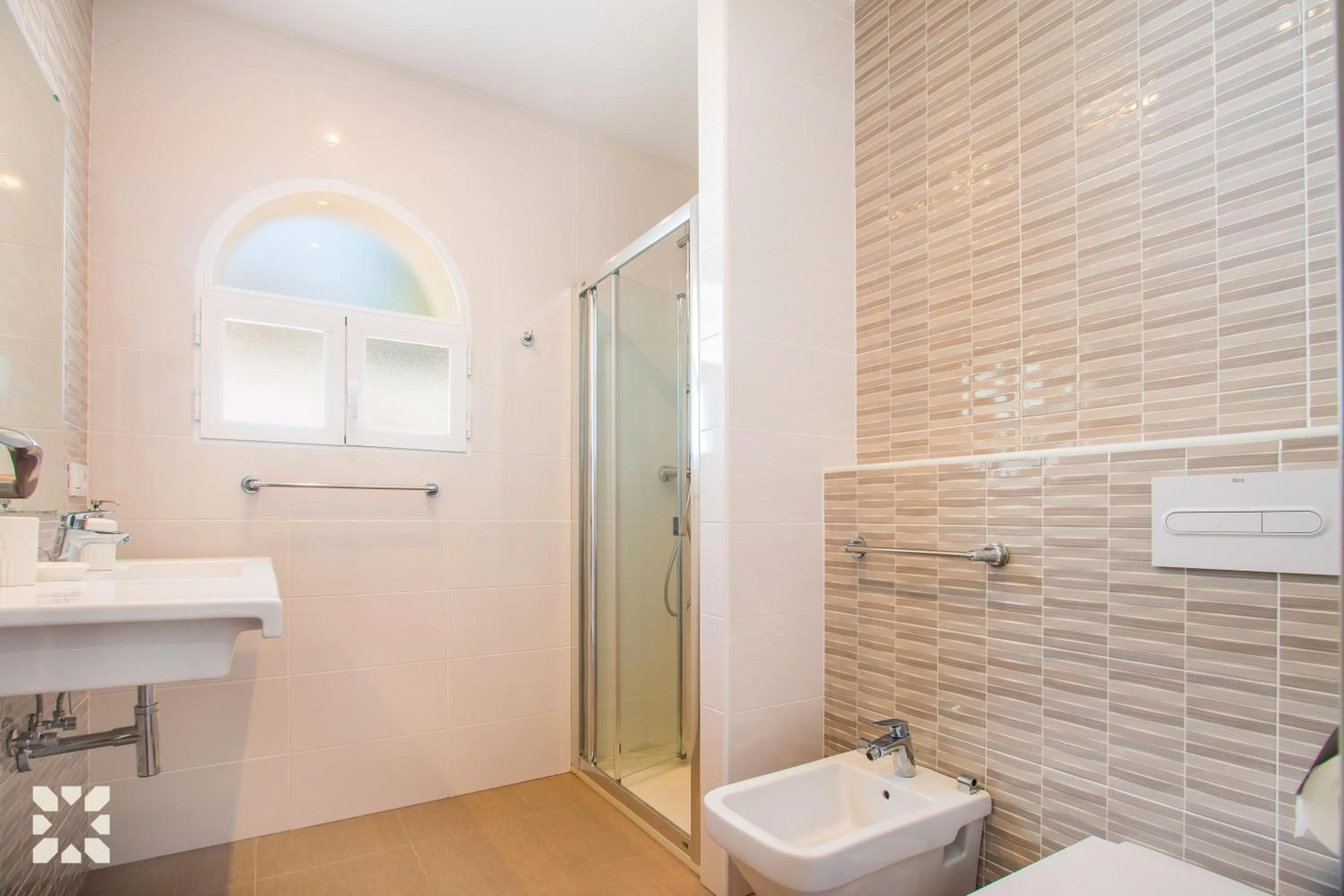 Shower in Villa La Casa Blanca by Abahana Villas