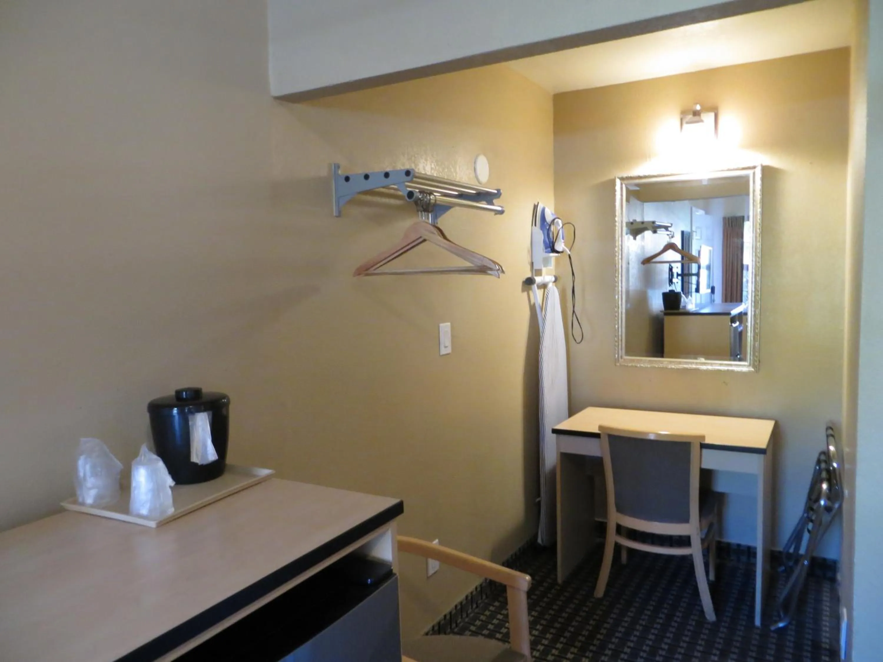 Decorative detail in Napa Discovery Inn