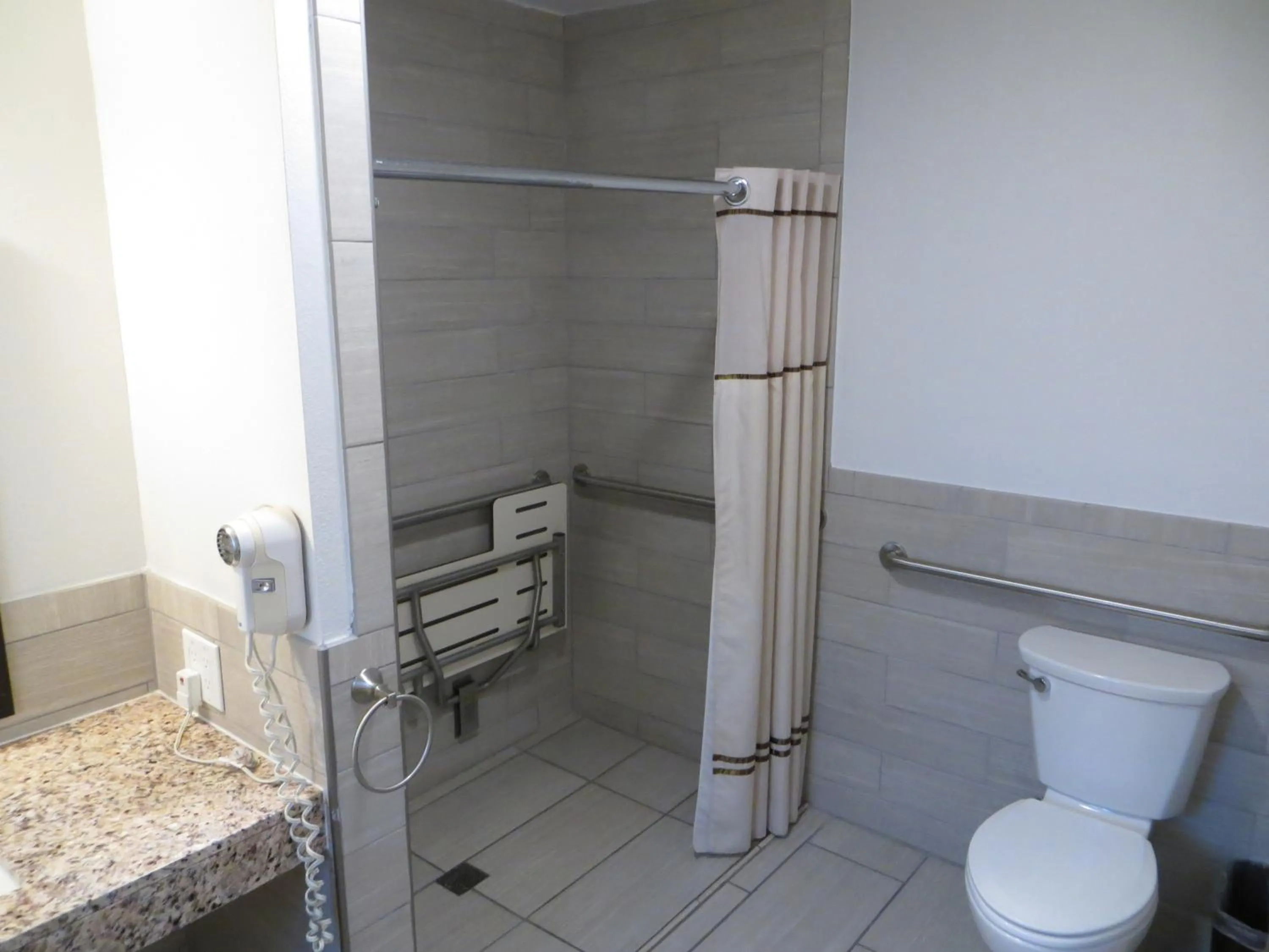 Bathroom in Napa Discovery Inn