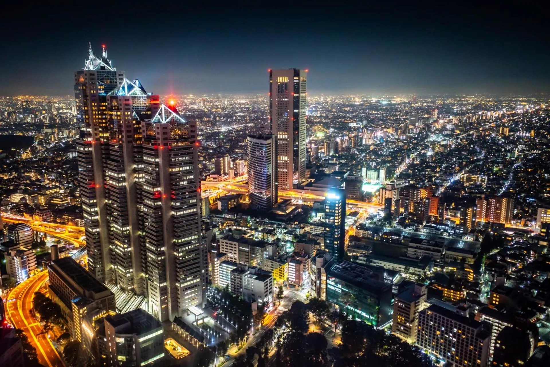 Nearby landmark in Stay SAKURA Tokyo Shinjuku Hyakukura