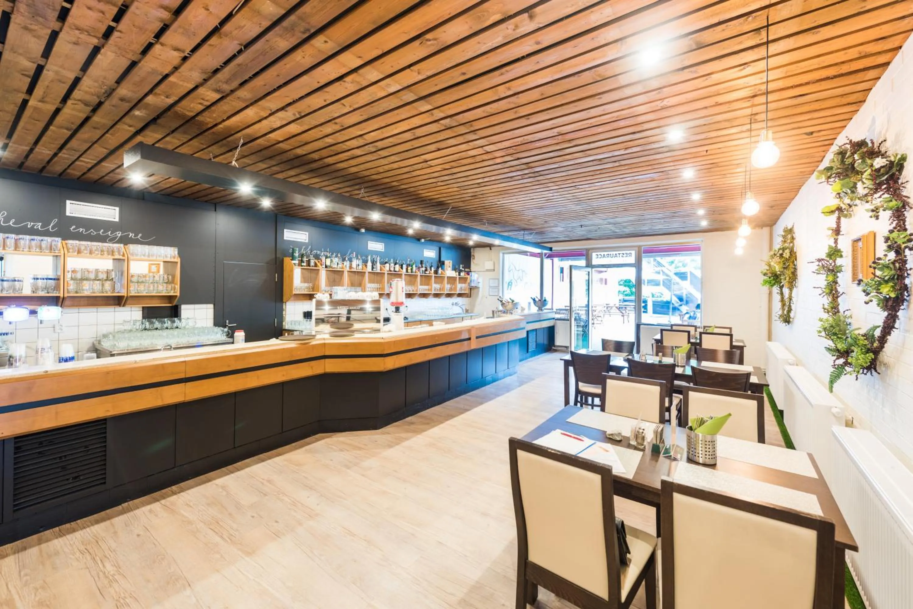 Restaurant/places to eat in B&B Chuchle Arena Praha