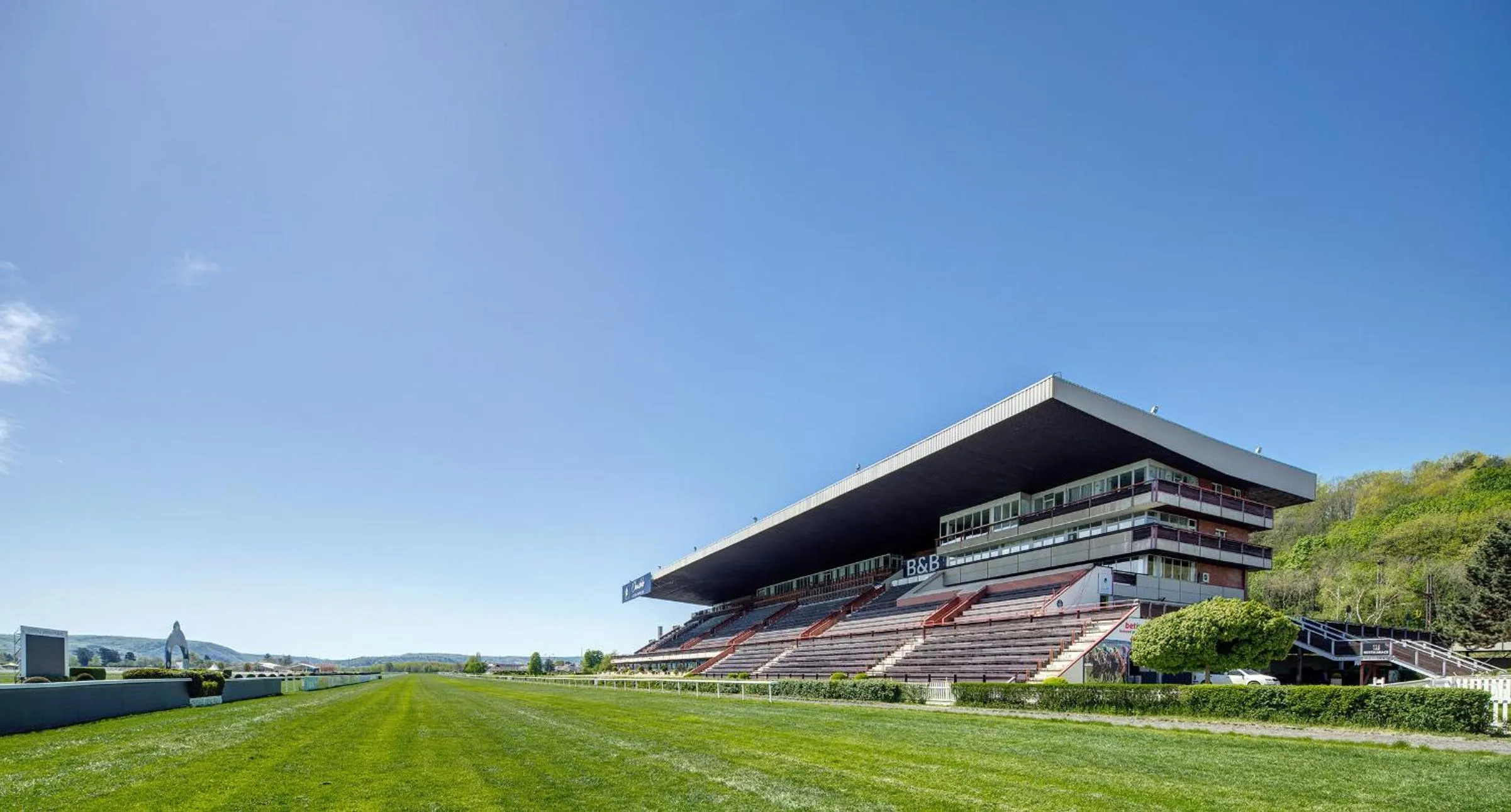 Property building in B&B Chuchle Arena Praha