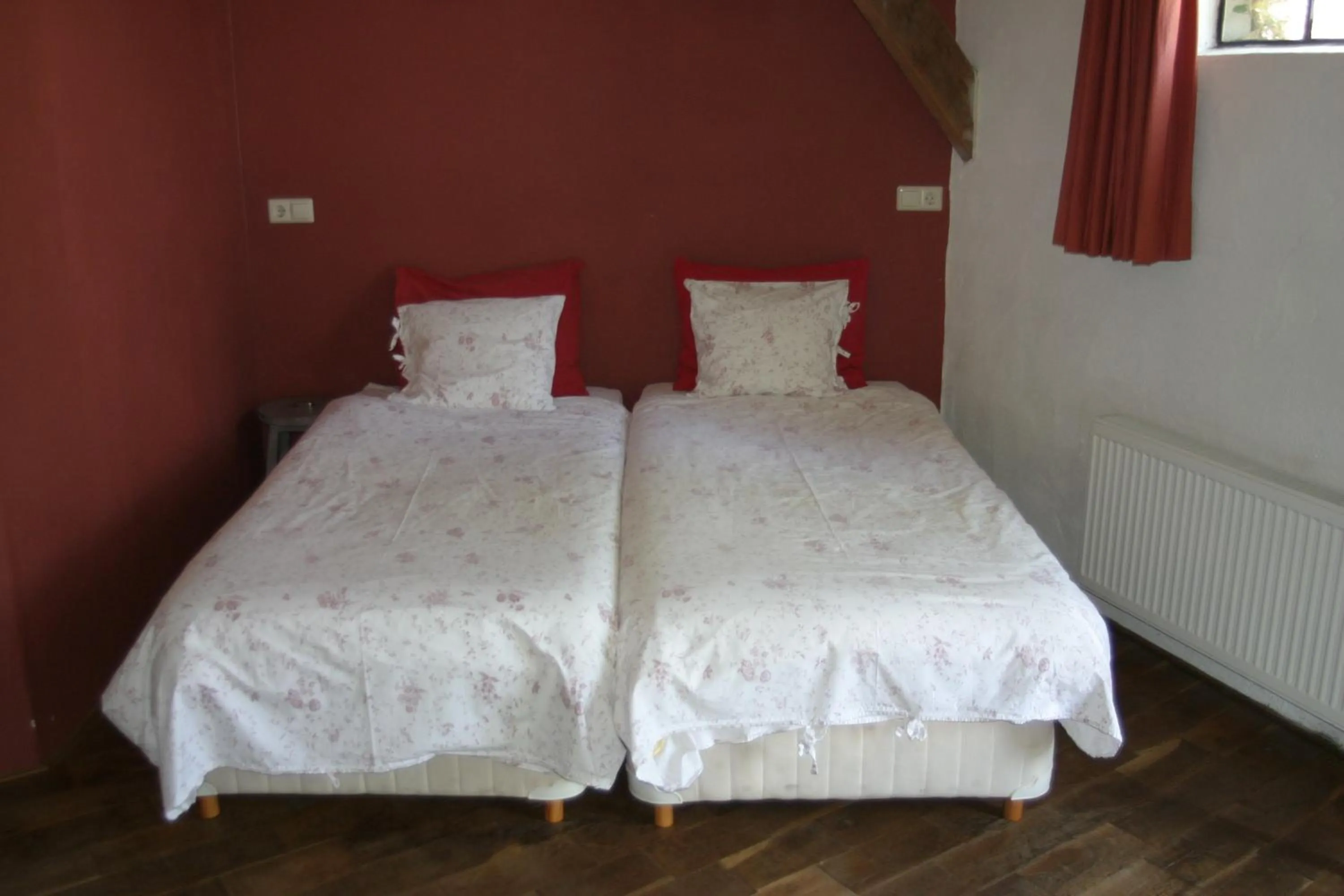 Bed in B&B De Leeghpoel
