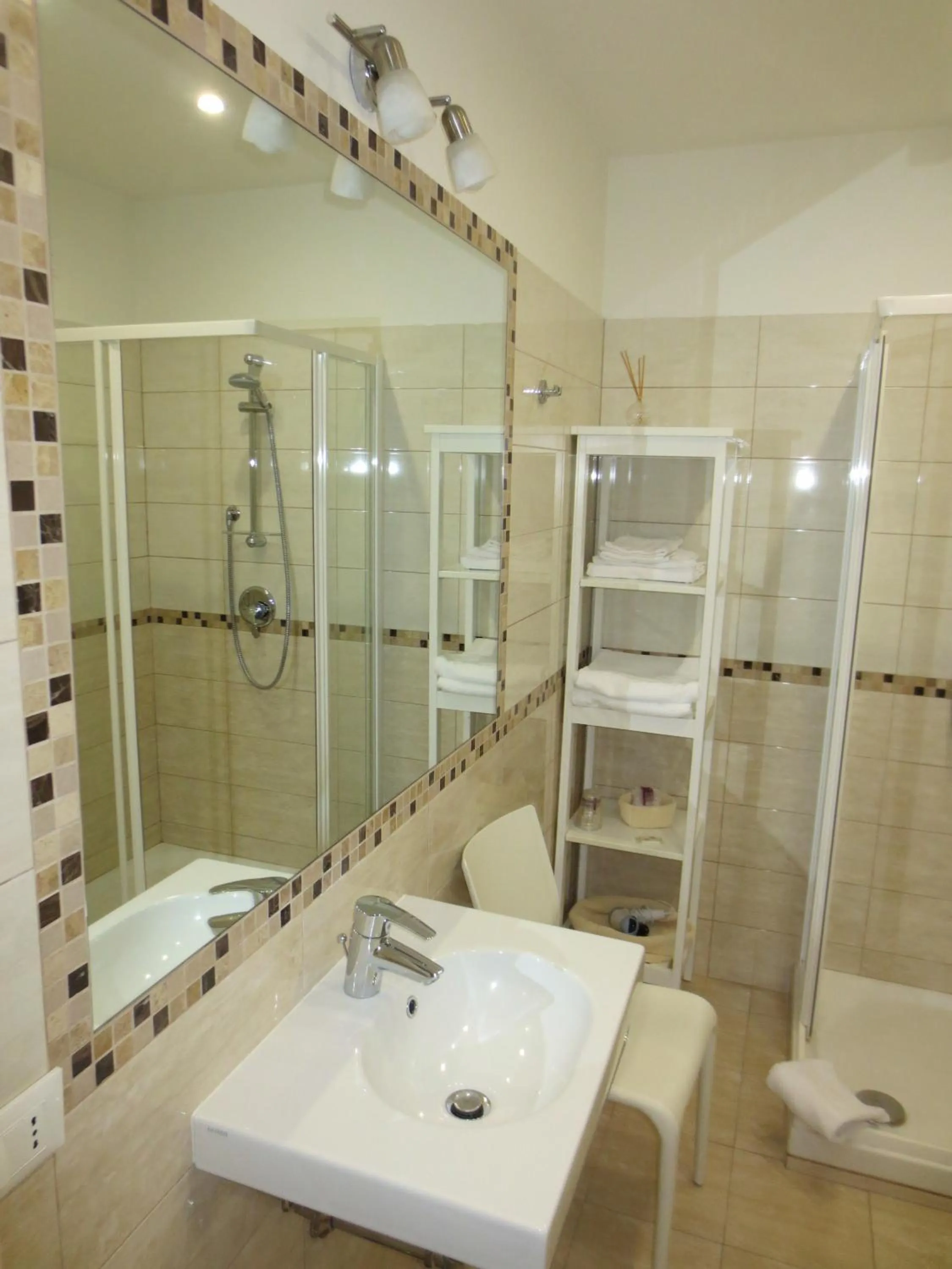 Bathroom in B&B Five