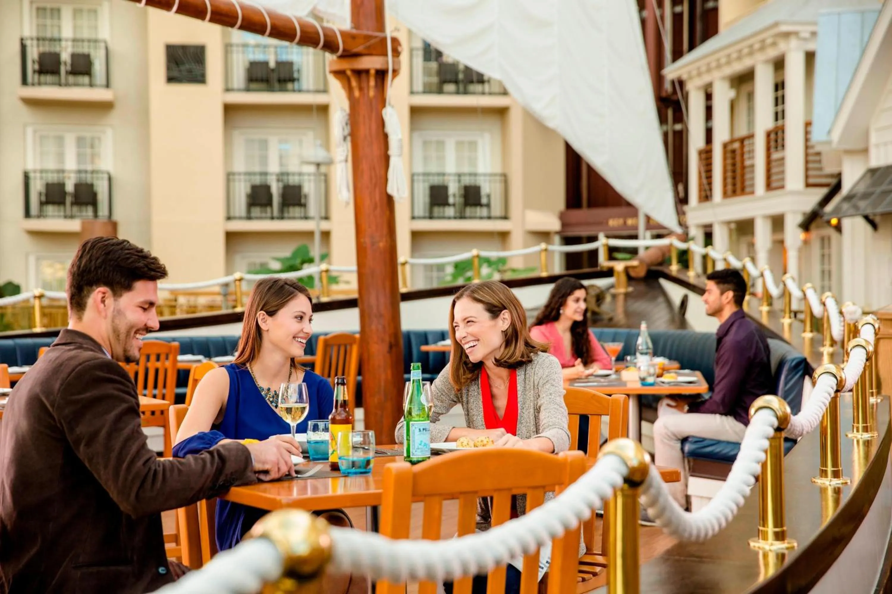 Restaurant/places to eat in Gaylord Palms Resort & Convention Center