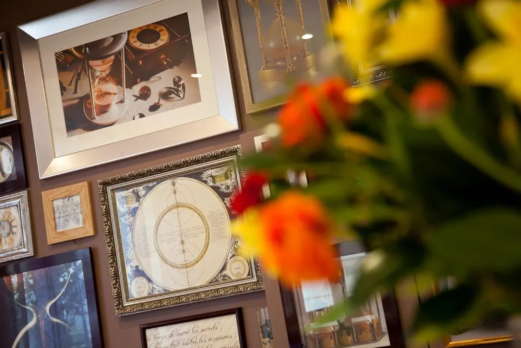 Lobby or reception in Hotel Ariane Montparnasse by Patrick Hayat