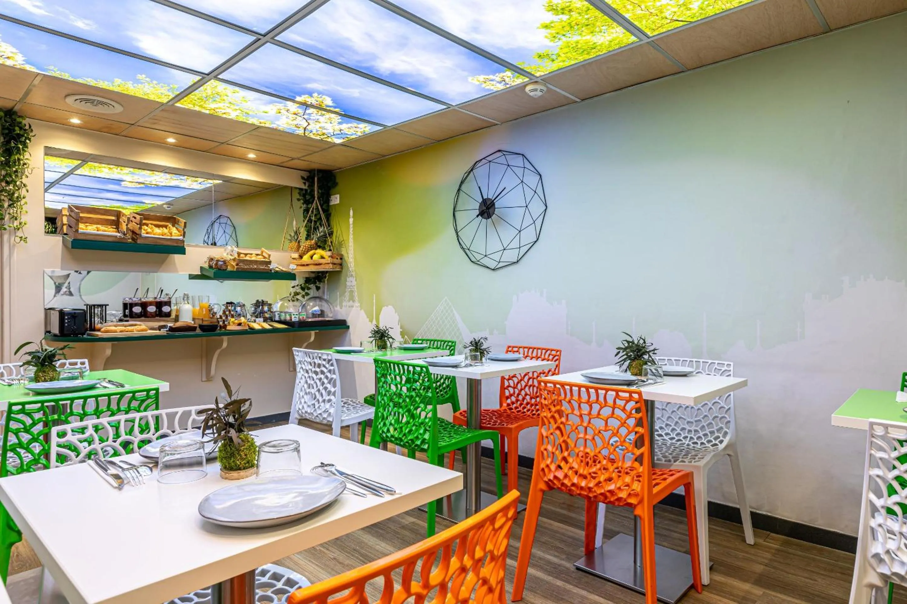 Breakfast in Hotel Ariane Montparnasse by Patrick Hayat