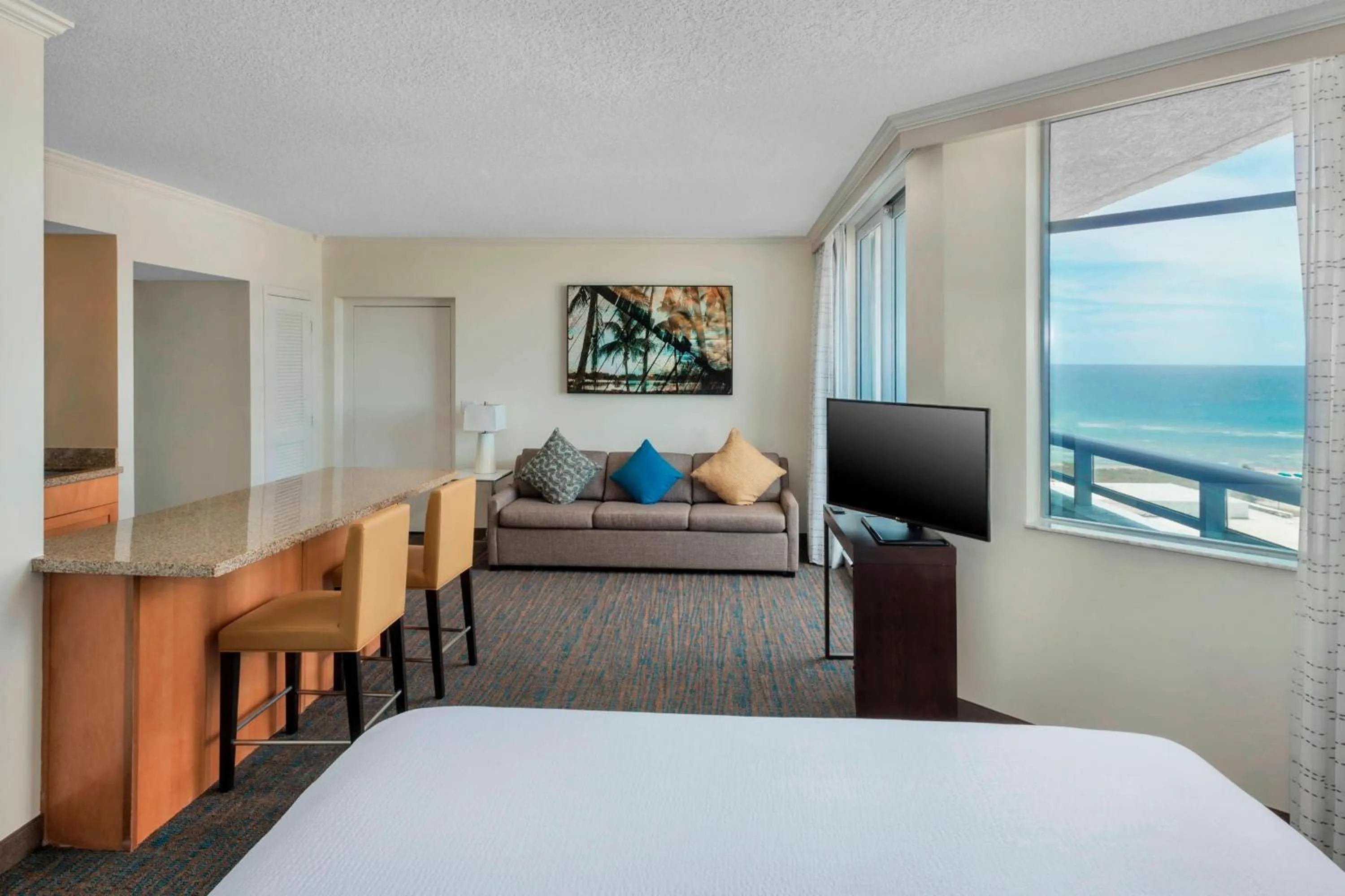 Photo of the whole room, Bed in Residence Inn Fort Lauderdale Pompano Beach/Oceanfront