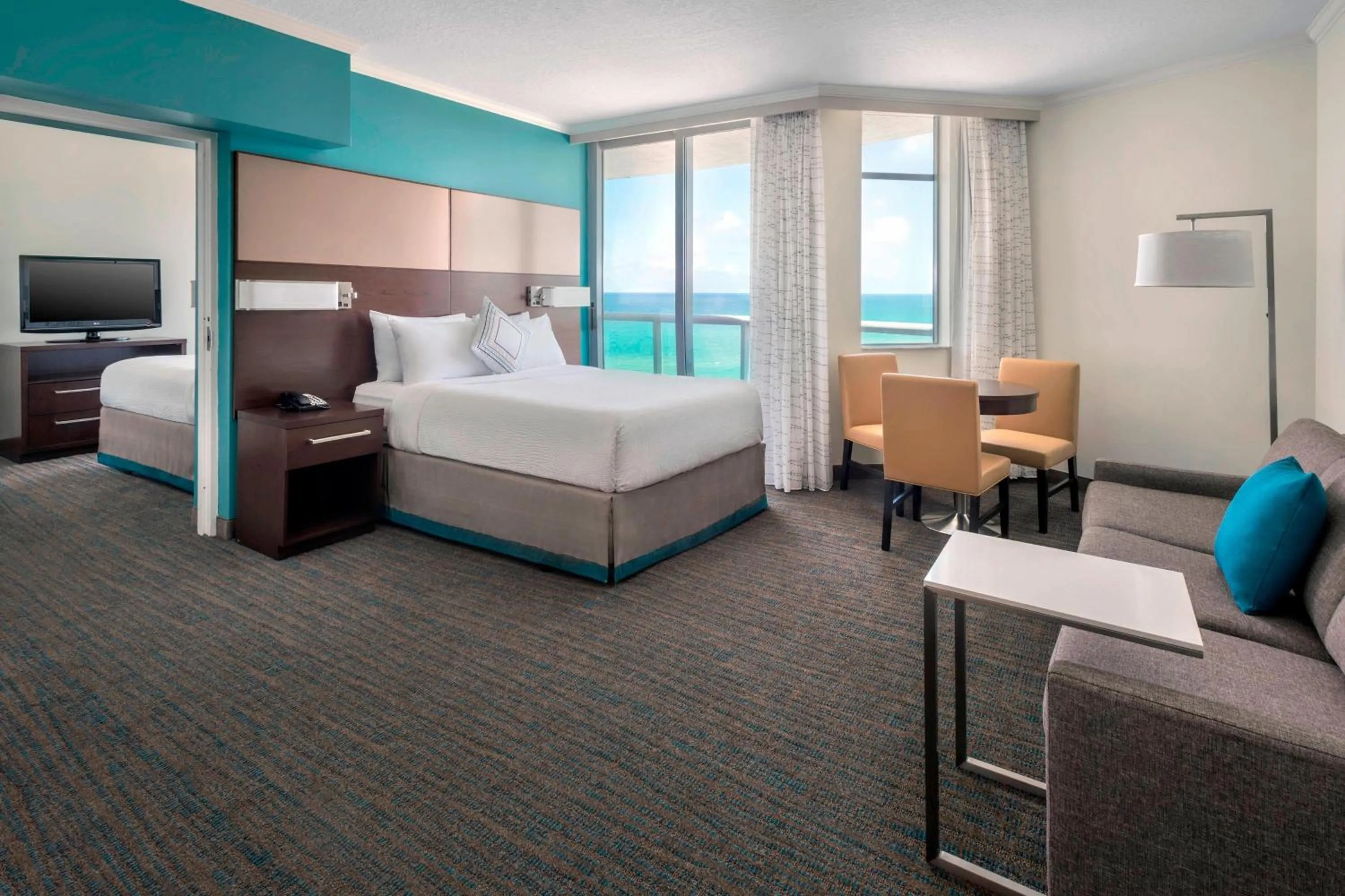 Bedroom, Bed in Residence Inn Fort Lauderdale Pompano Beach/Oceanfront