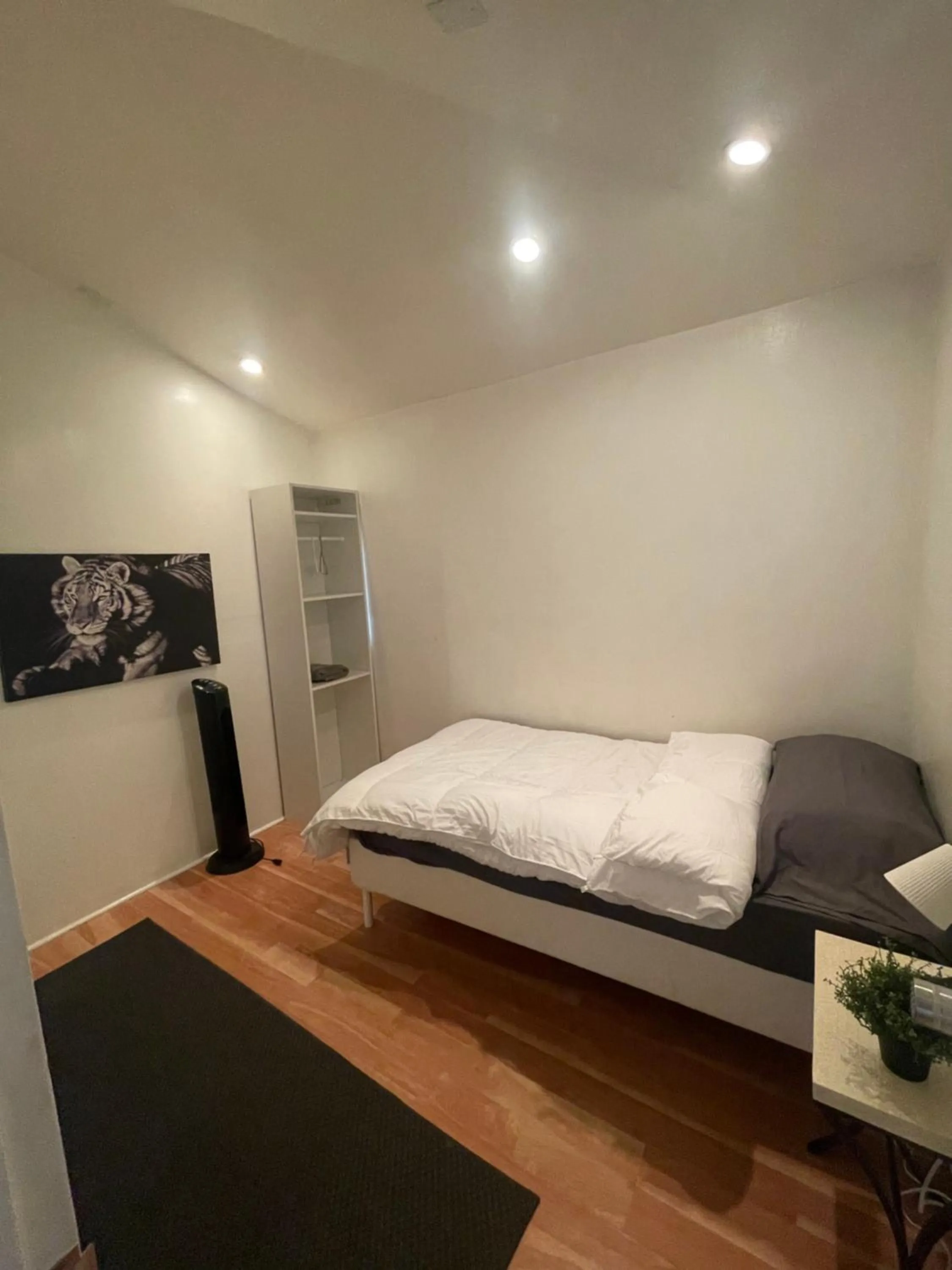 Bed in Culver City Hostel