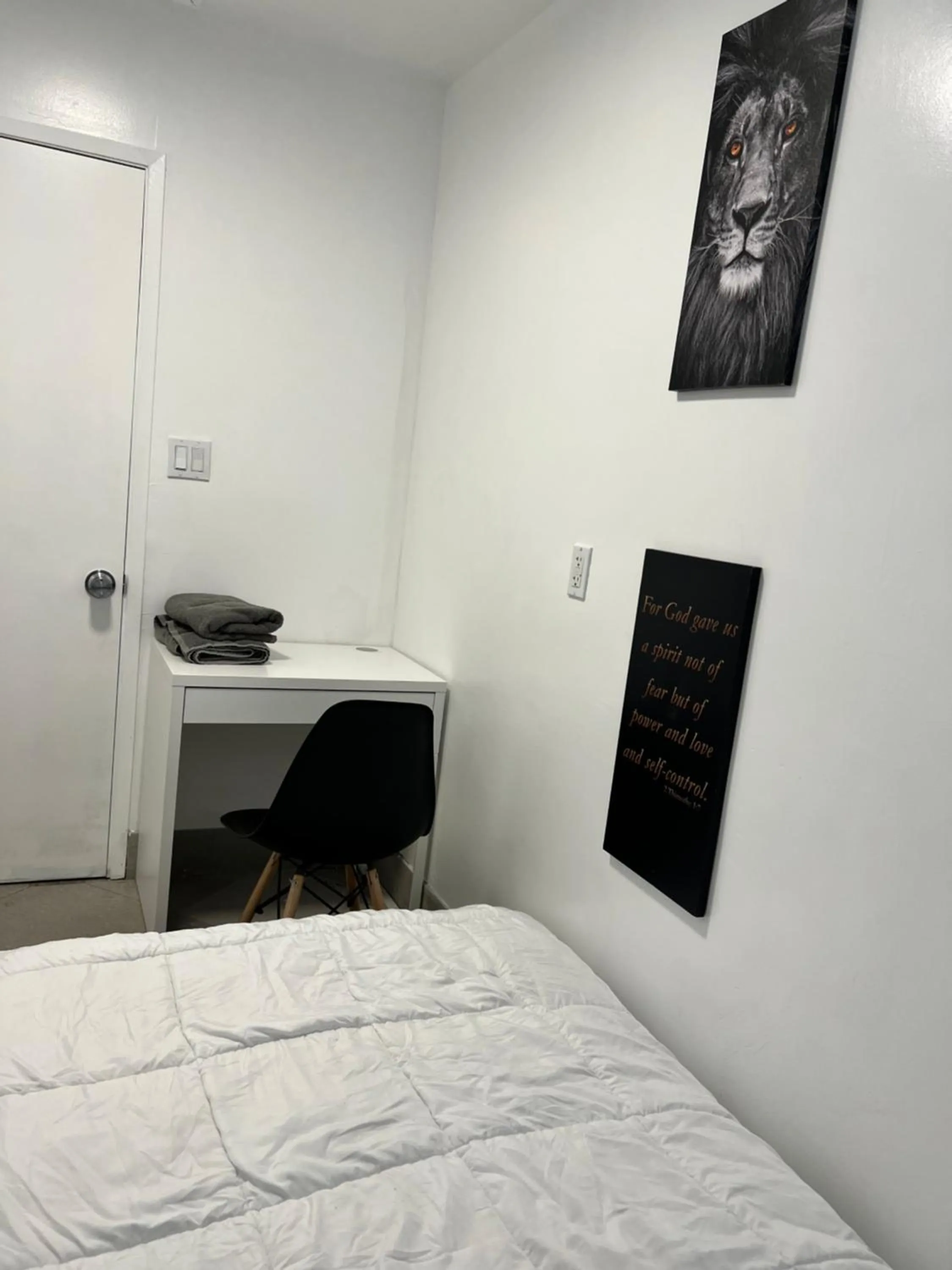 Bed in Culver City Hostel