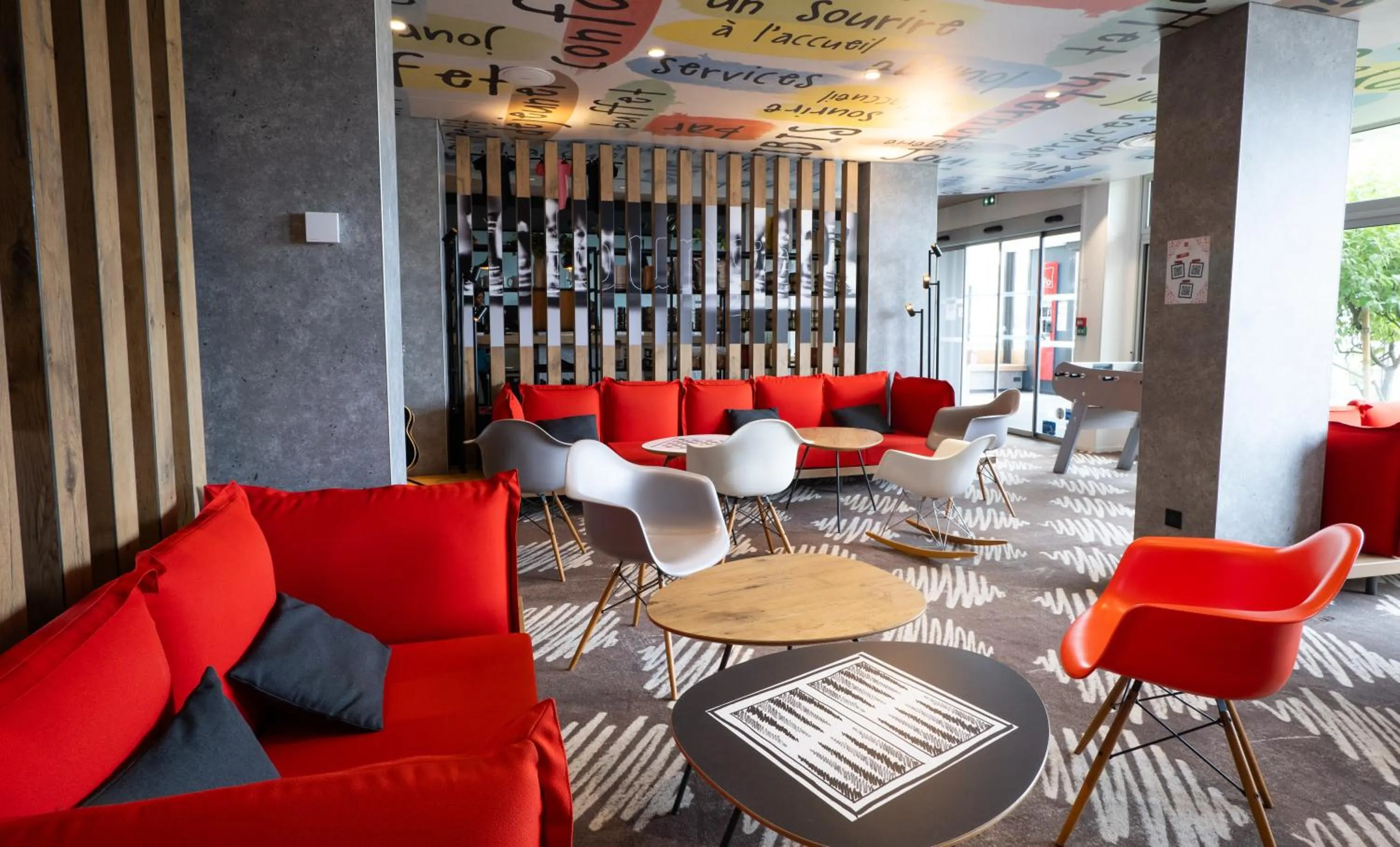 Lobby or reception in ibis Dijon Gare