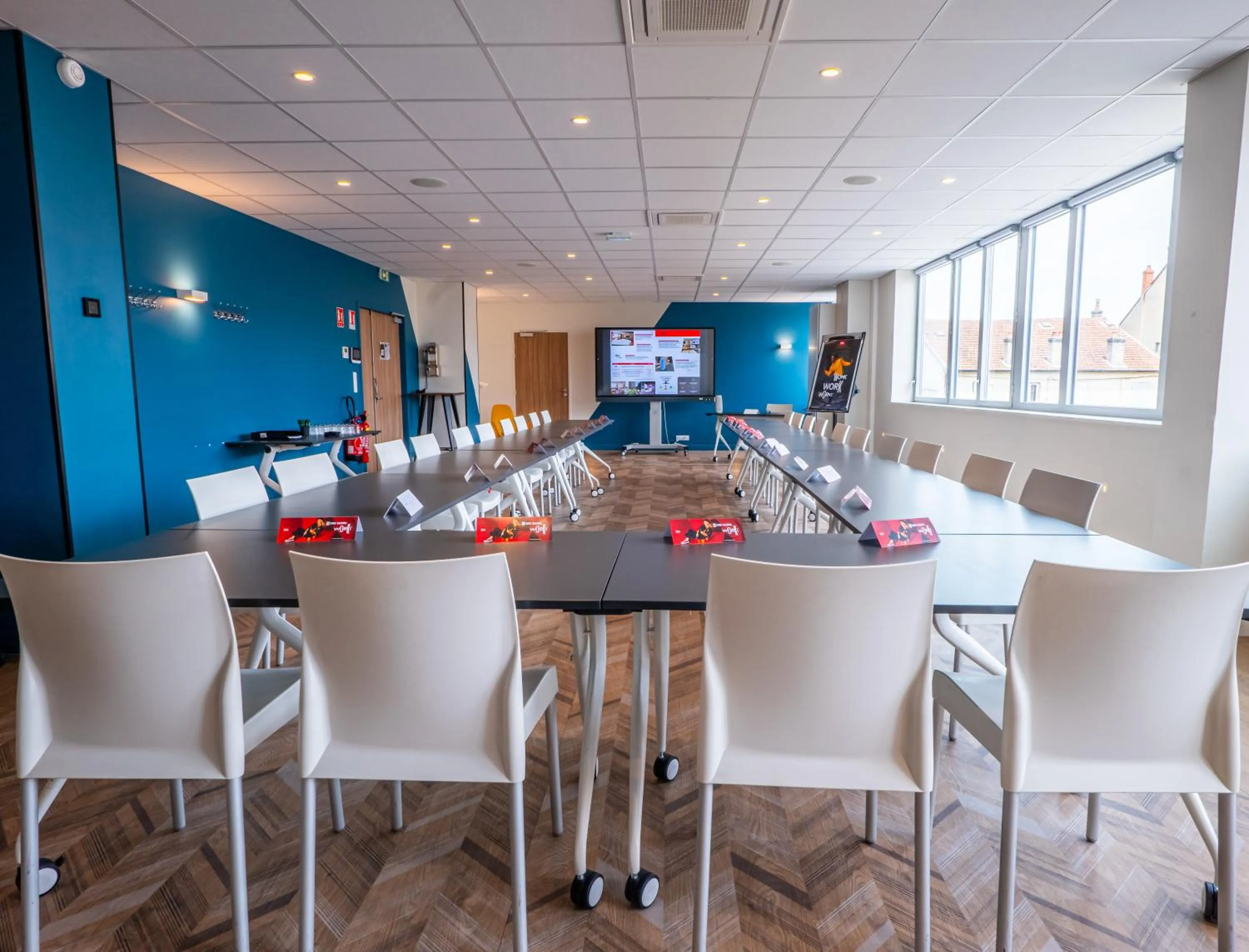 Meeting/conference room in ibis Dijon Gare